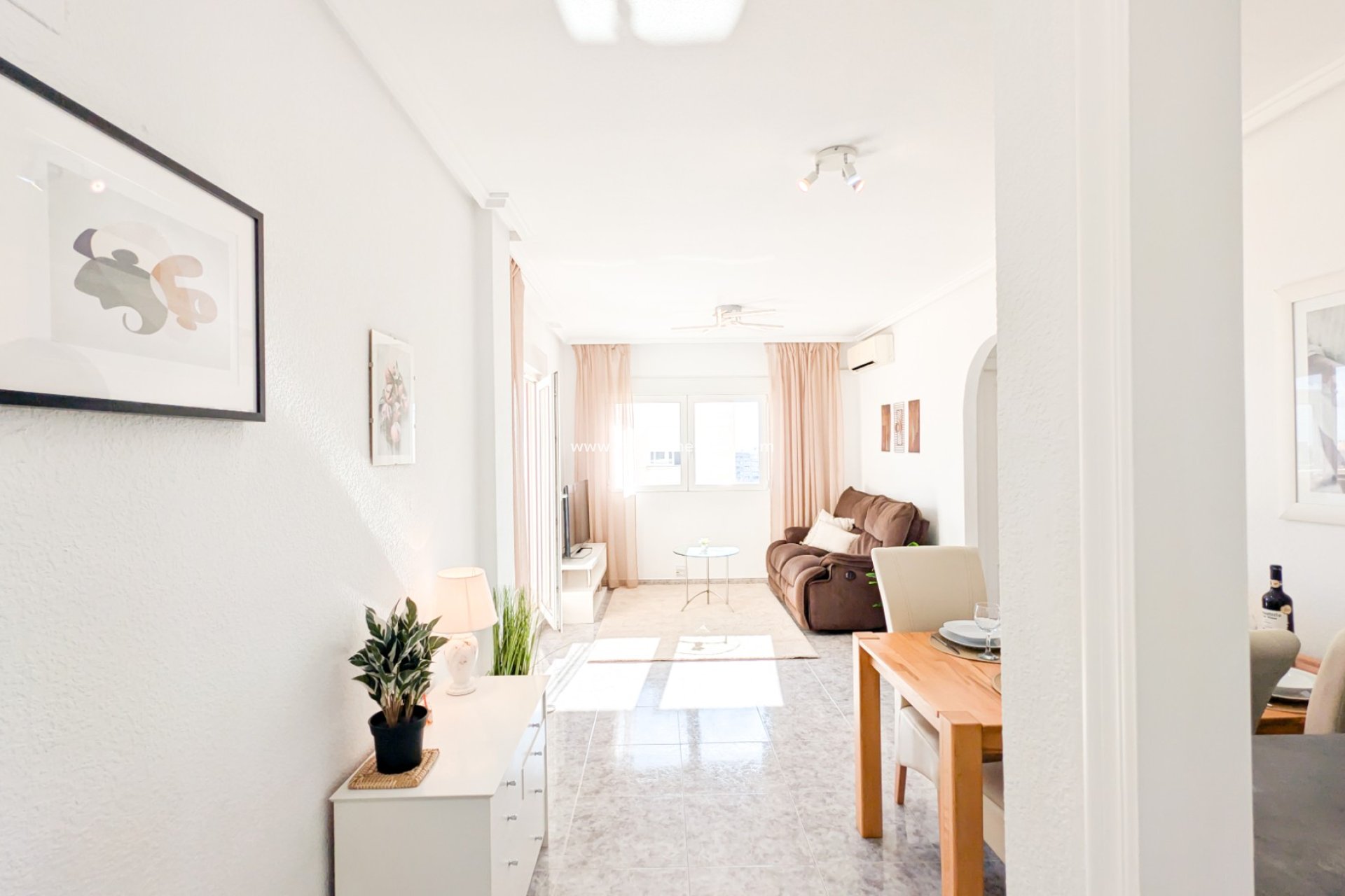 Reventa - Apartmentos -
Torrevieja - Nueva Torrevieja - Aguas Nuevas