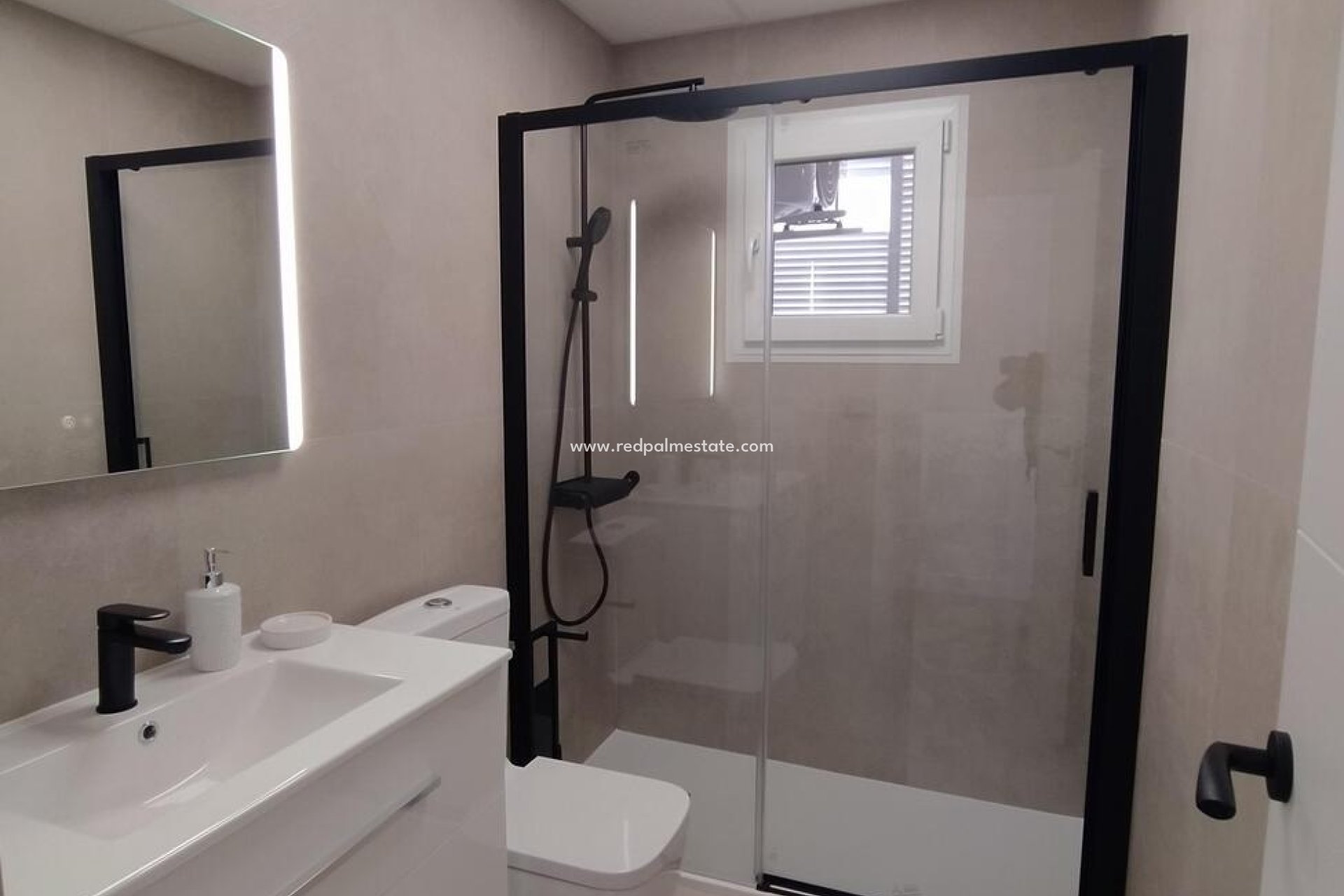 Reventa - Apartmentos -
Torrevieja - PARQUE DE LAS NACIONES