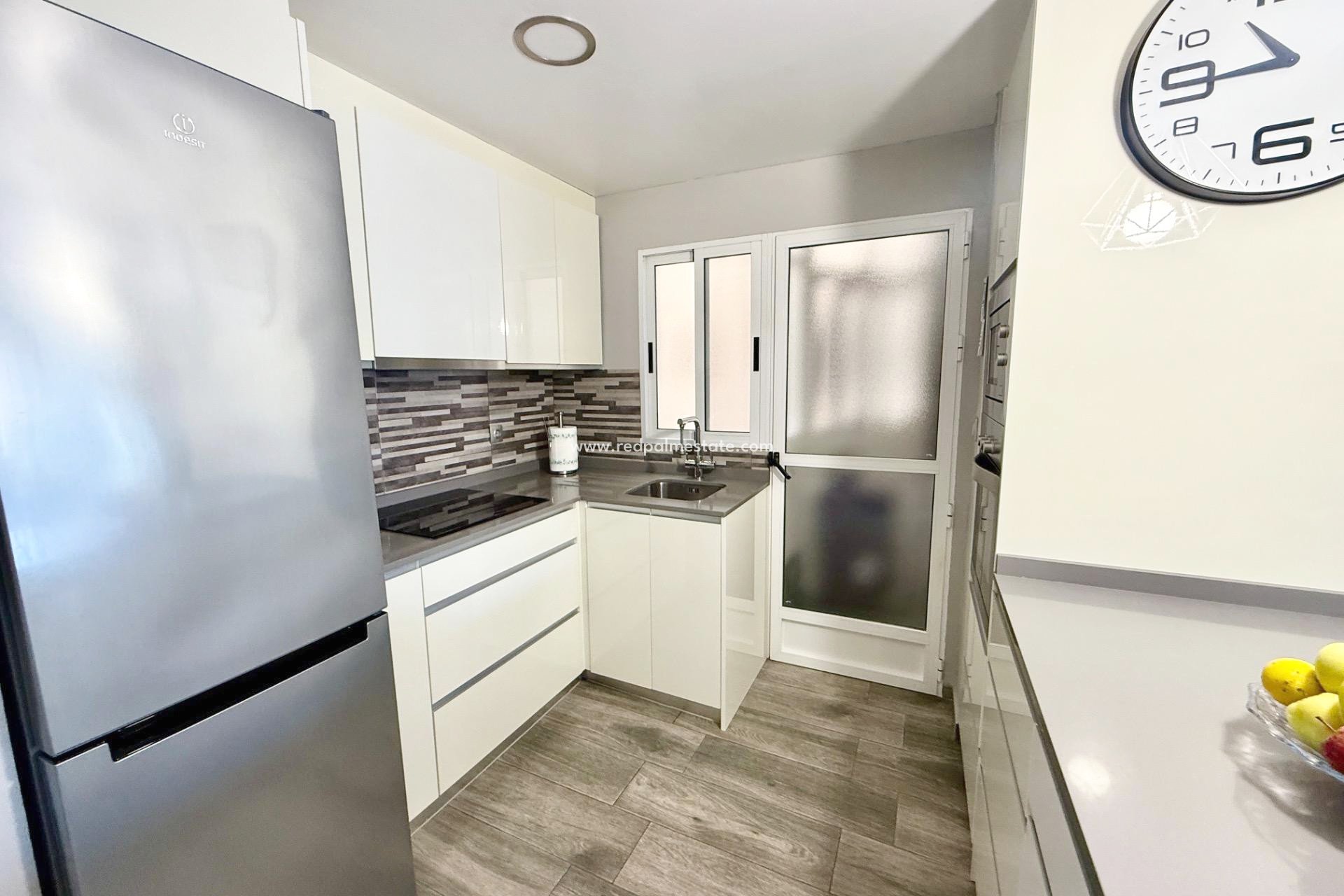 Reventa - Apartmentos -
Torrevieja - PARQUE DE LAS NACIONES