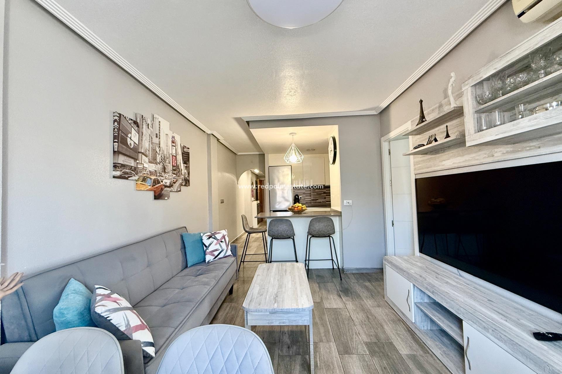 Reventa - Apartmentos -
Torrevieja - PARQUE DE LAS NACIONES