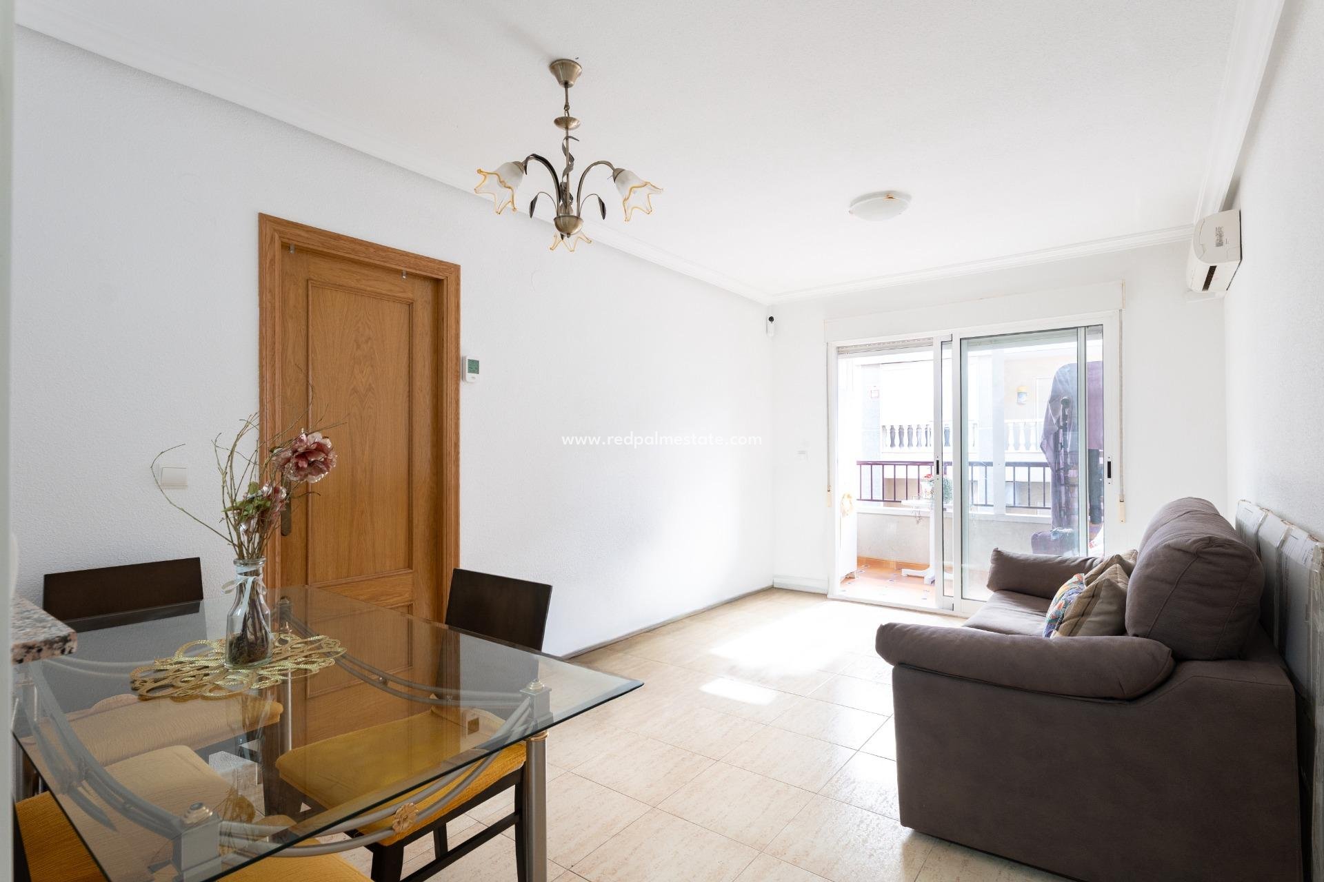 Reventa - Apartmentos -
Torrevieja - PARQUE DE LAS NACIONES