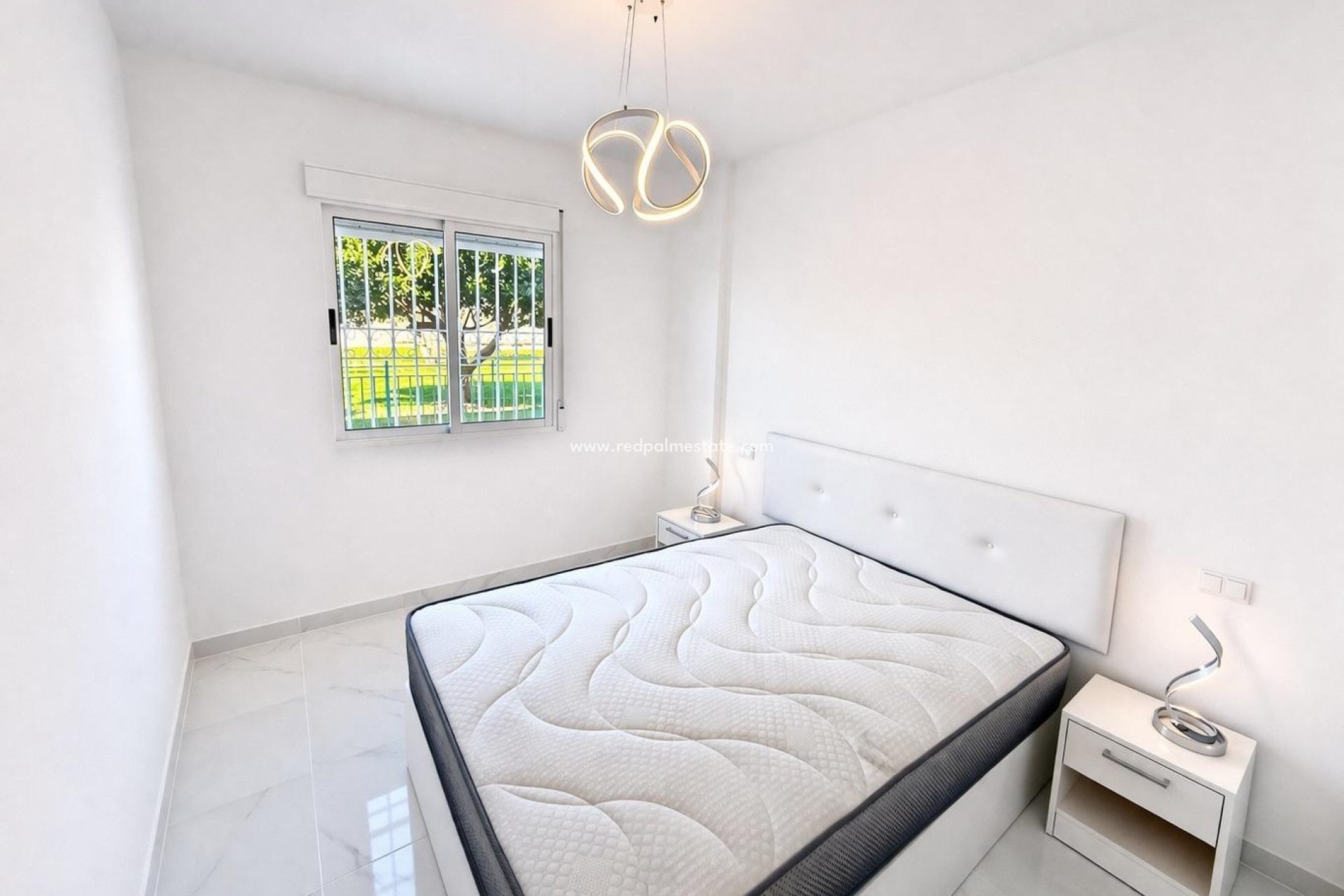 Reventa - Apartmentos -
Torrevieja - PARQUE DE LAS NACIONES