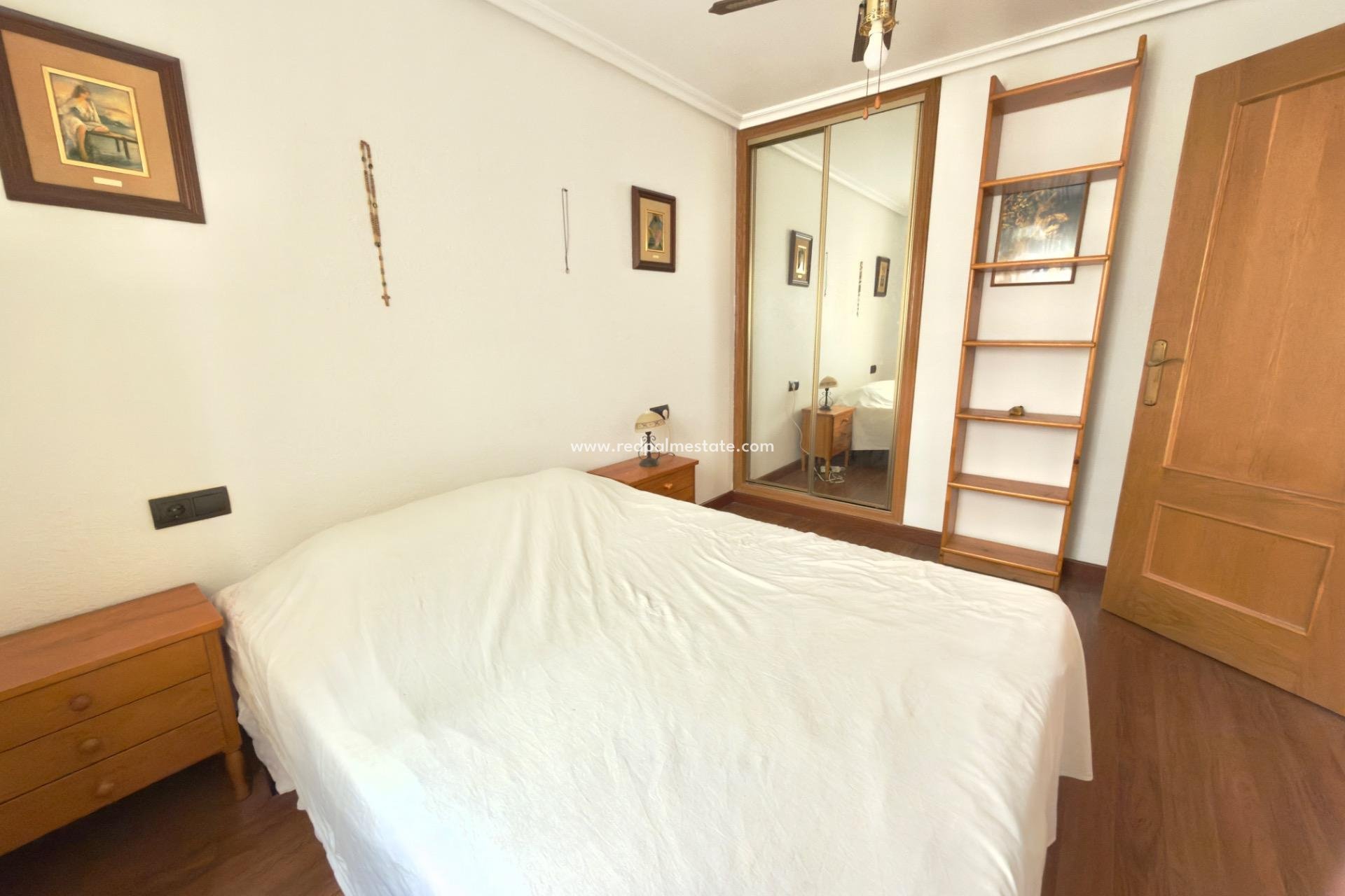 Reventa - Apartmentos -
Torrevieja - Parque de las Naciones