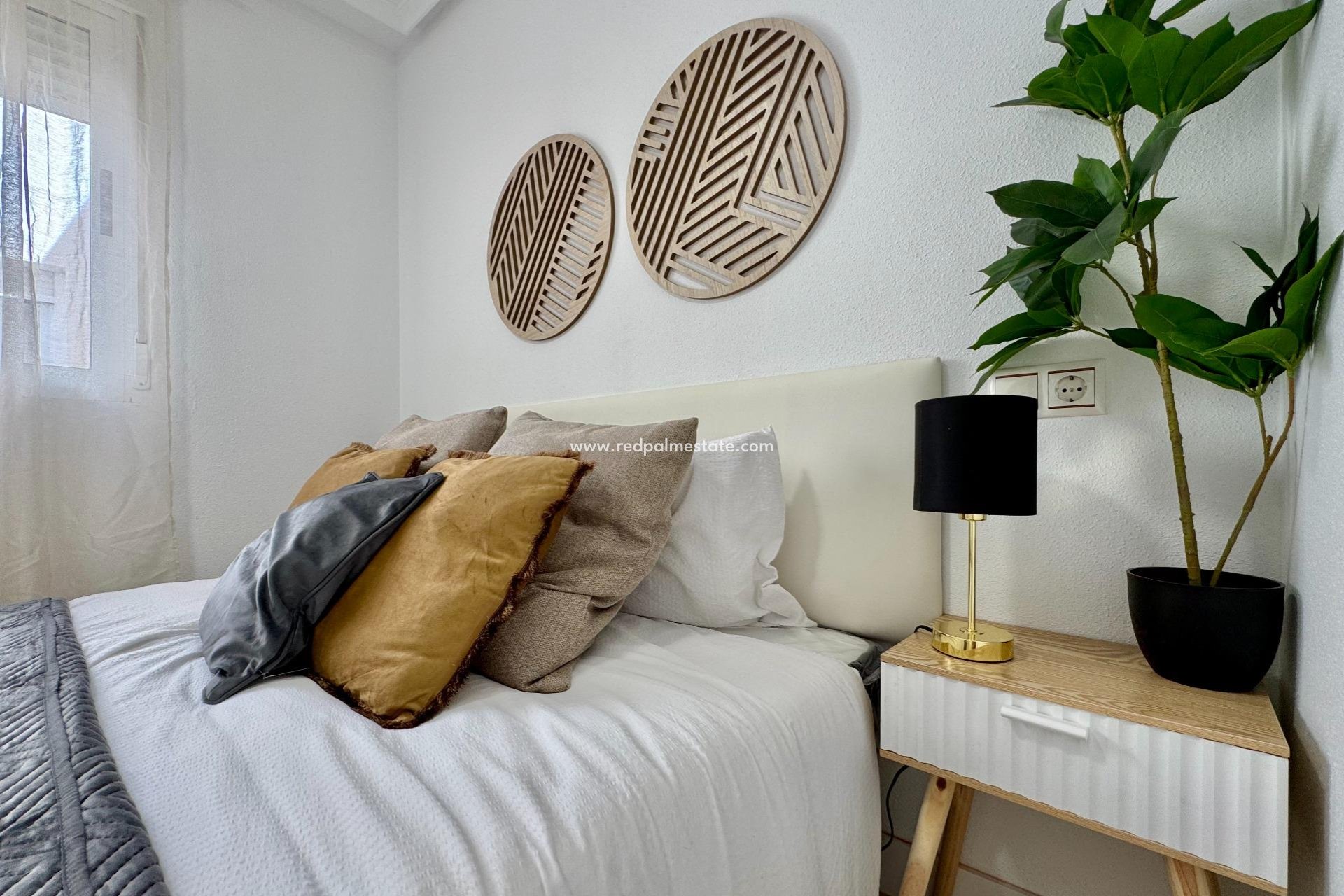 Reventa - Apartmentos -
Torrevieja - PARQUE DE LAS NACIONES