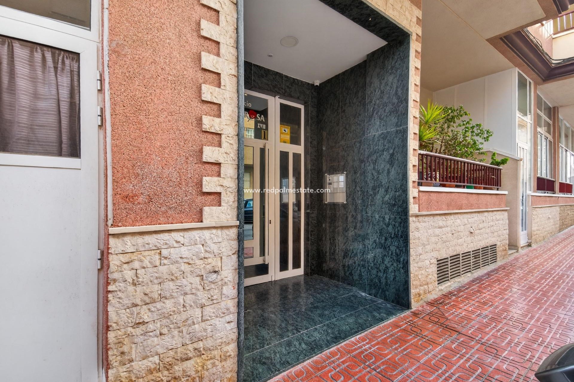 Reventa - Apartmentos -
Torrevieja - Parque de las Naciones