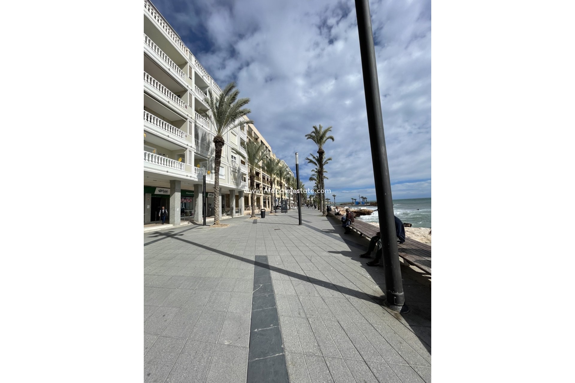 Reventa - Apartmentos -
Torrevieja - Playa de cura