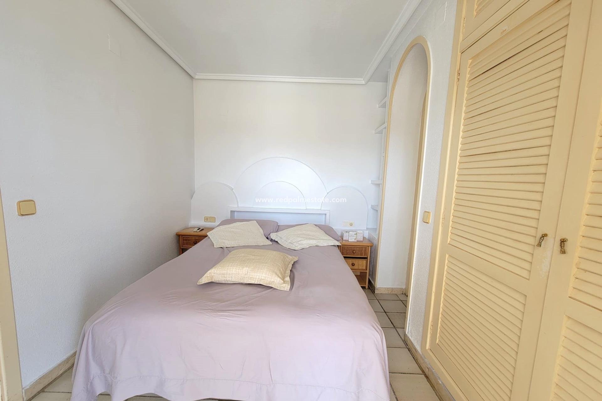 Reventa - Apartmentos -
Torrevieja - PLAYA DE LA MATA