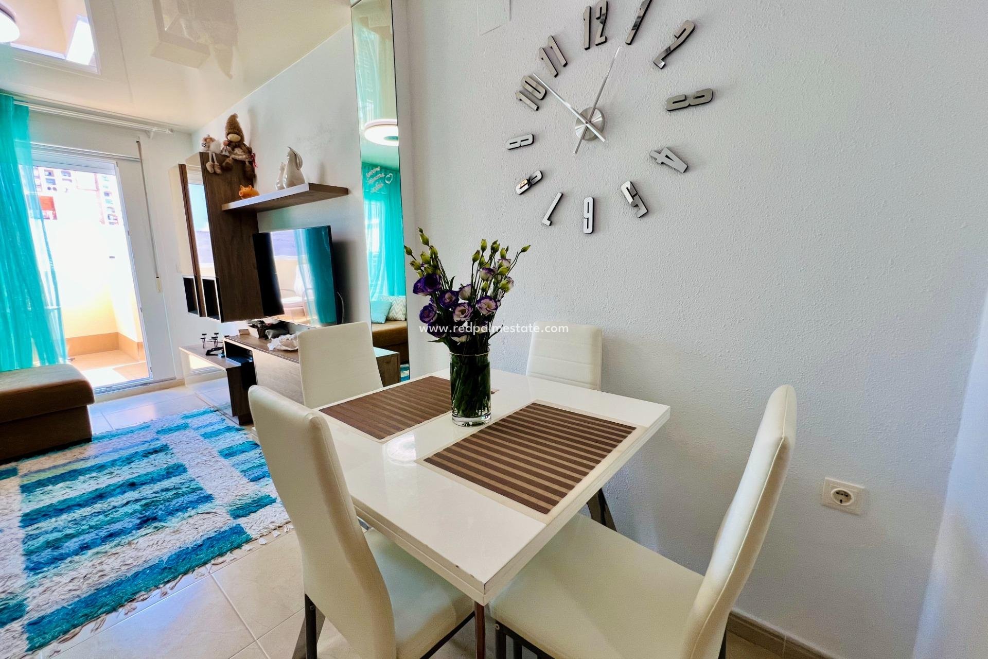 Reventa - Apartmentos -
Torrevieja - Playa de los Locos