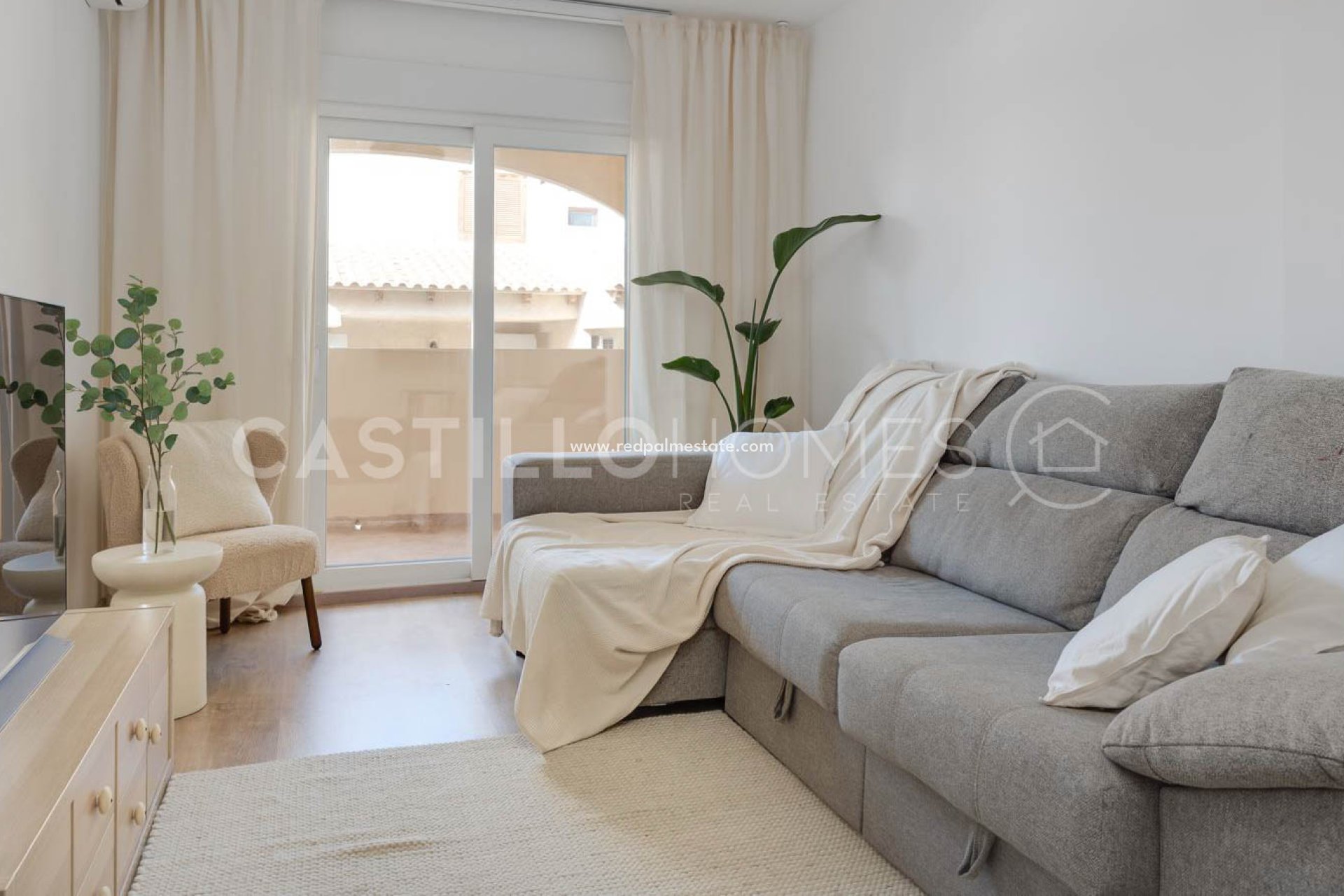 Reventa - Apartmentos -
Torrevieja - Playa de los Locos