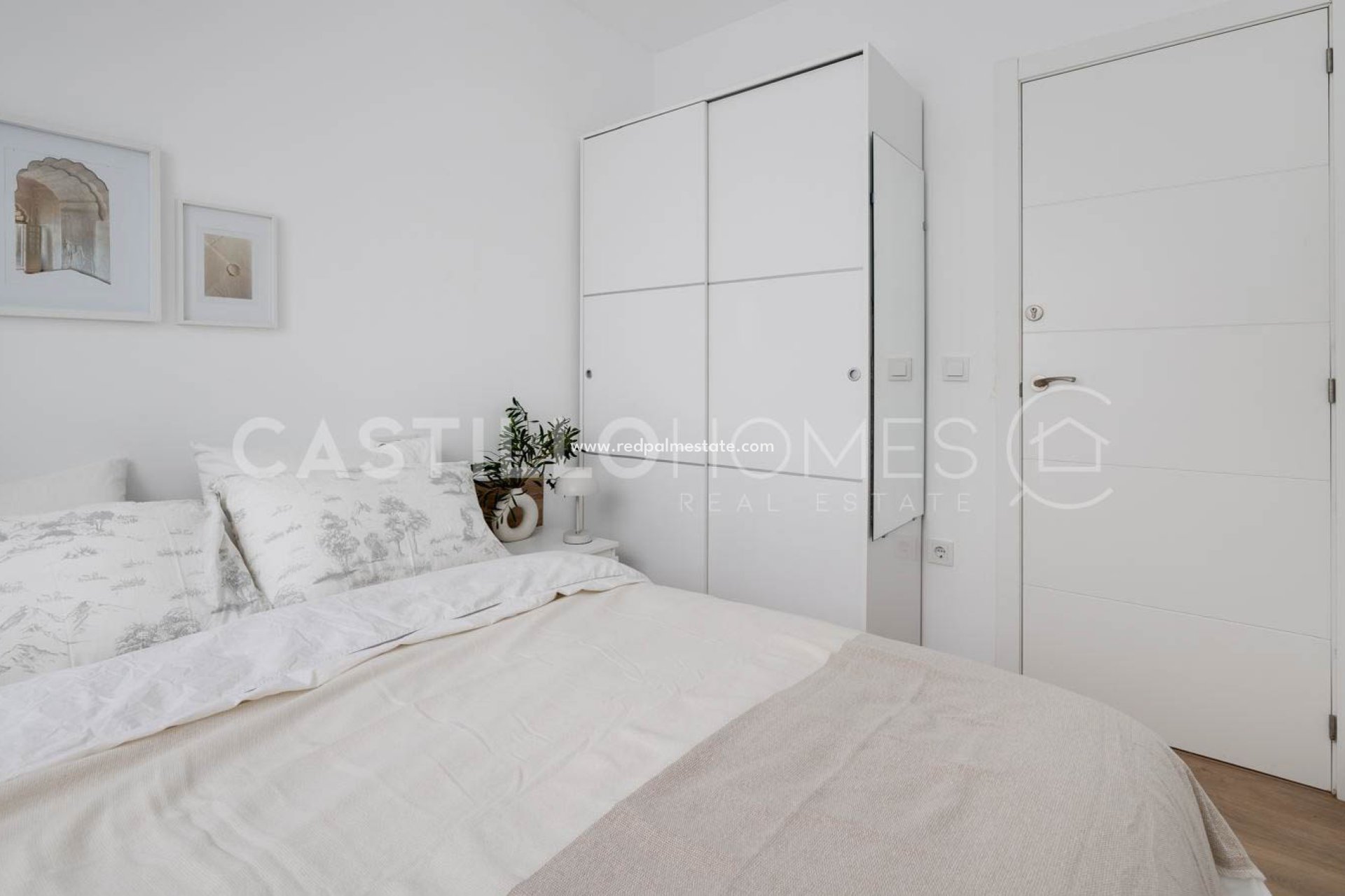 Reventa - Apartmentos -
Torrevieja - Playa de los Locos