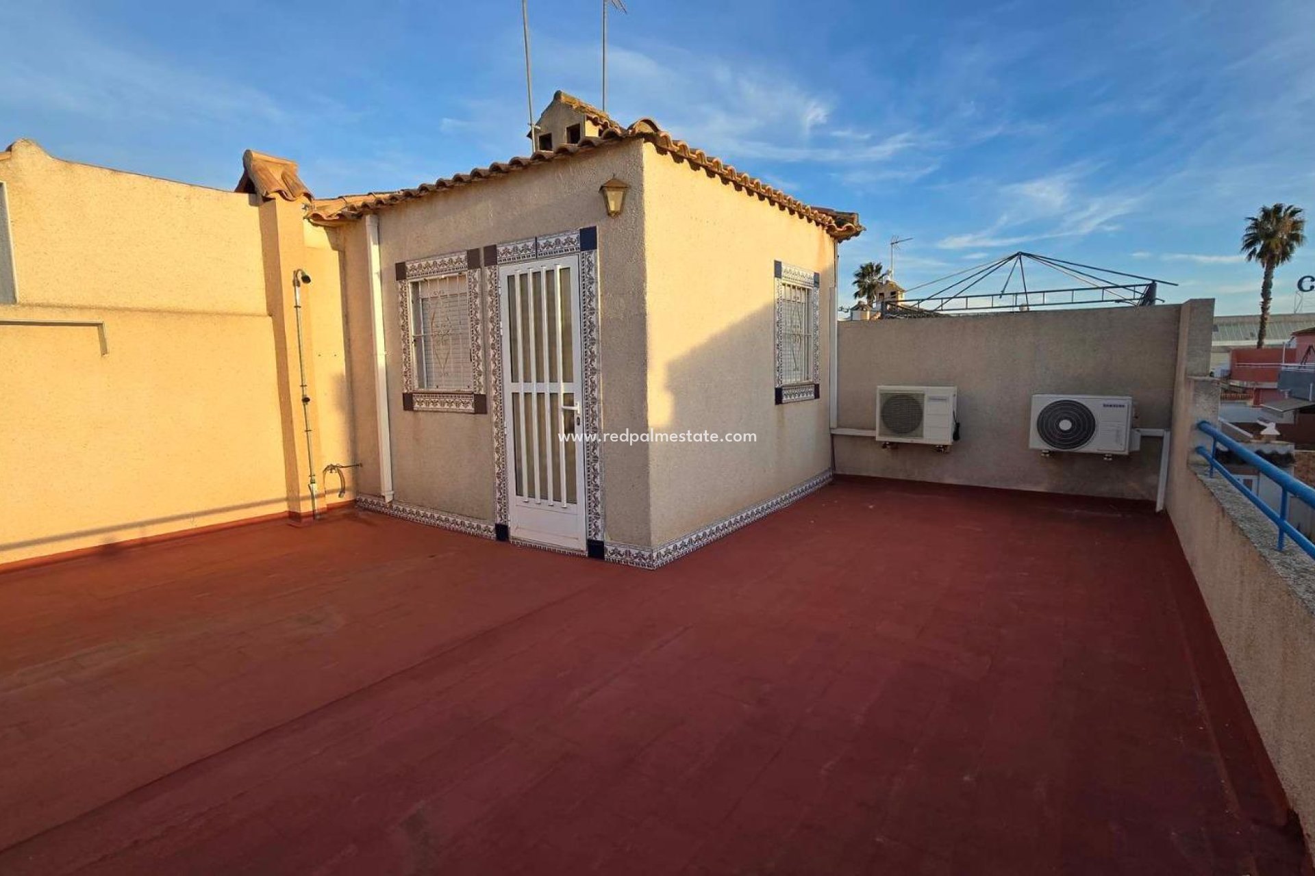 Reventa - Apartmentos -
Torrevieja - Playa de los locos