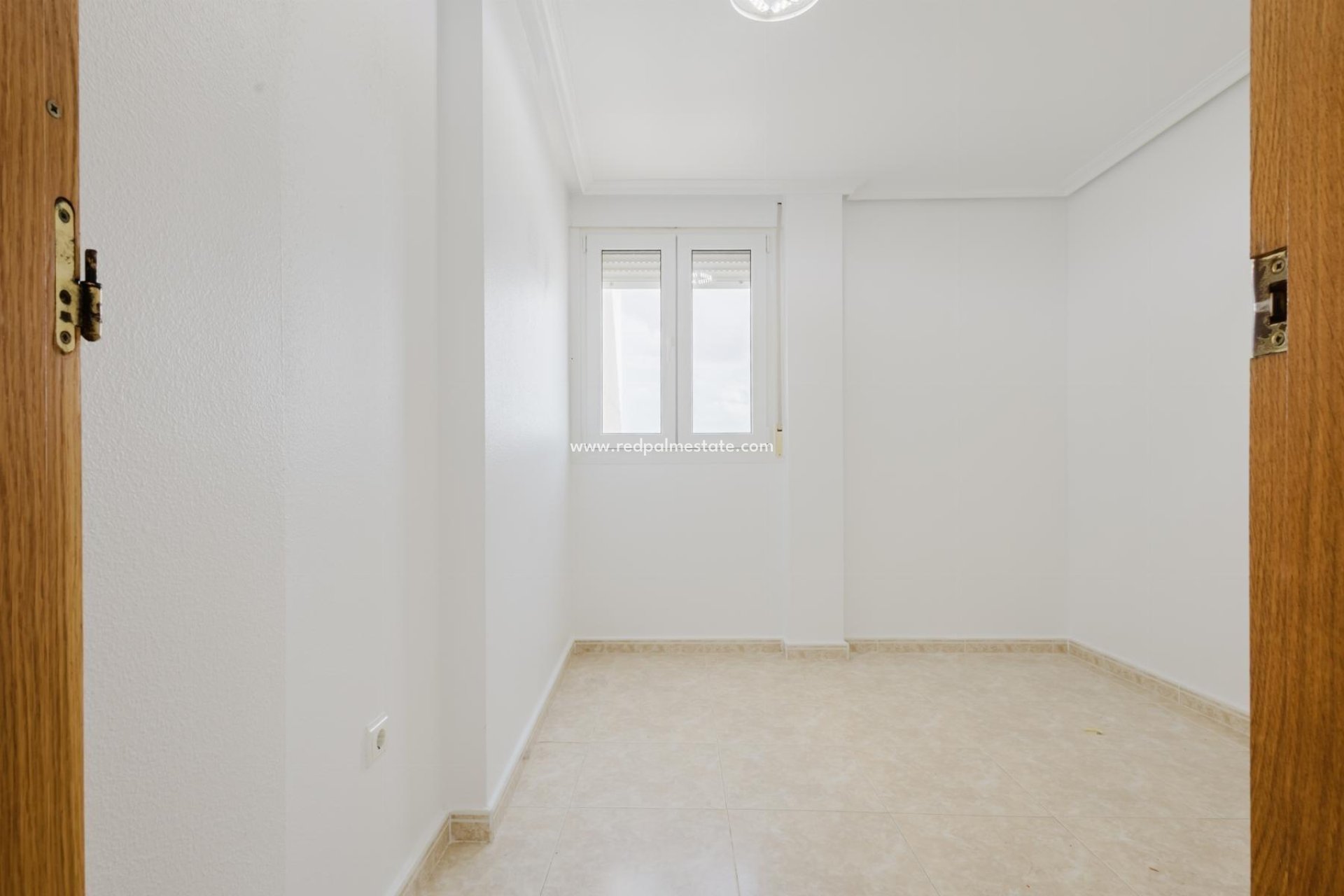 Reventa - Apartmentos -
Torrevieja - Playa de los locos