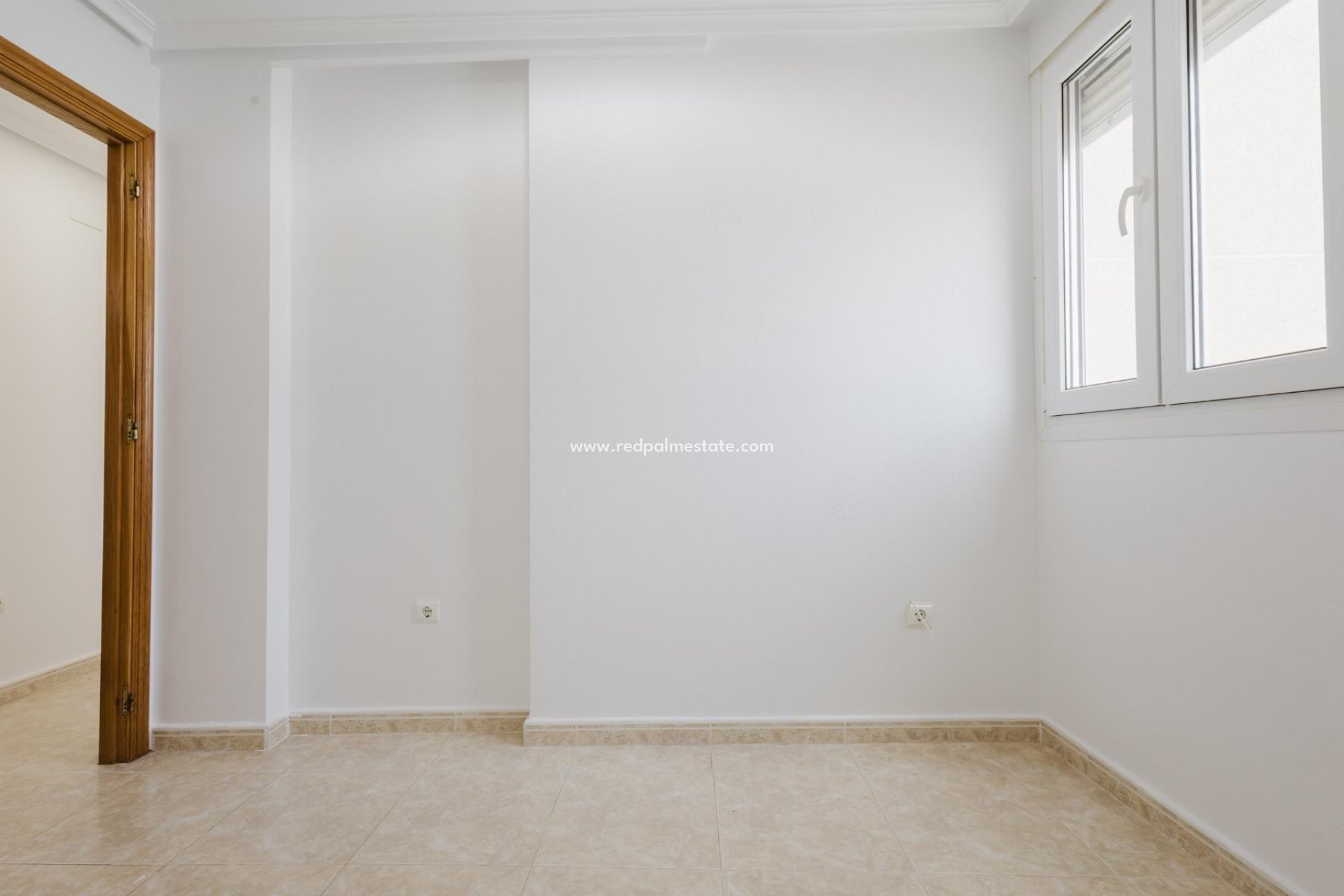 Reventa - Apartmentos -
Torrevieja - Playa de los locos