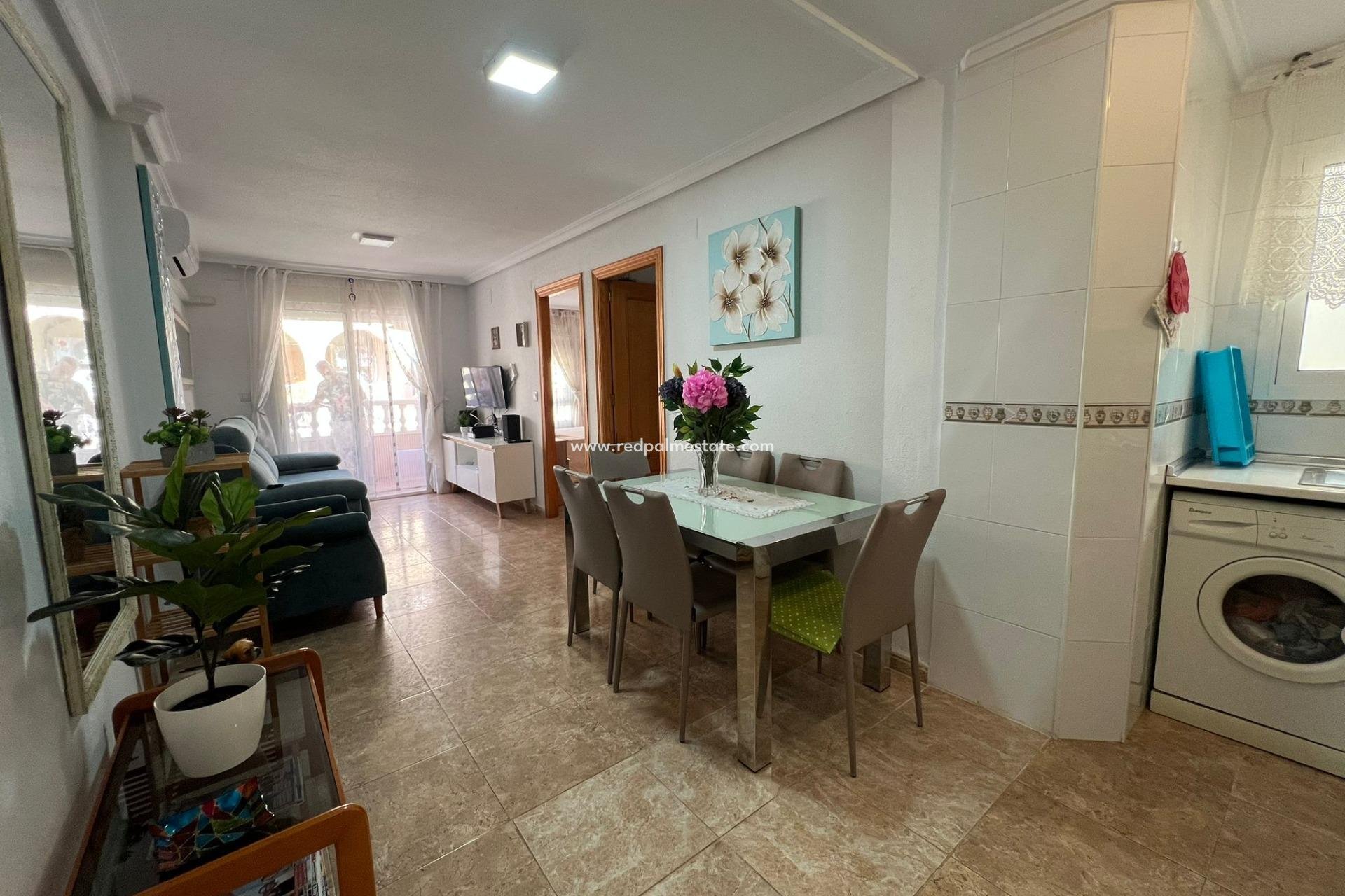 Reventa - Apartmentos -
Torrevieja - Playa de los Locos
