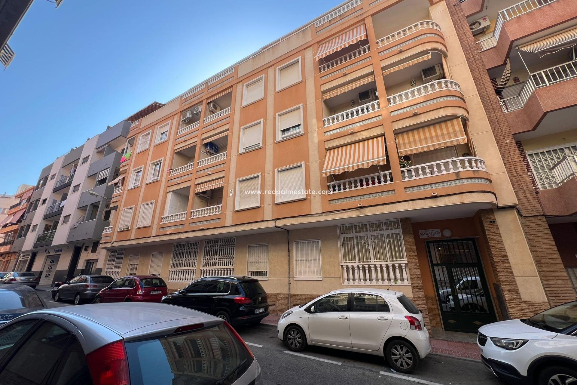 Reventa - Apartmentos -
Torrevieja - Playa de los Locos