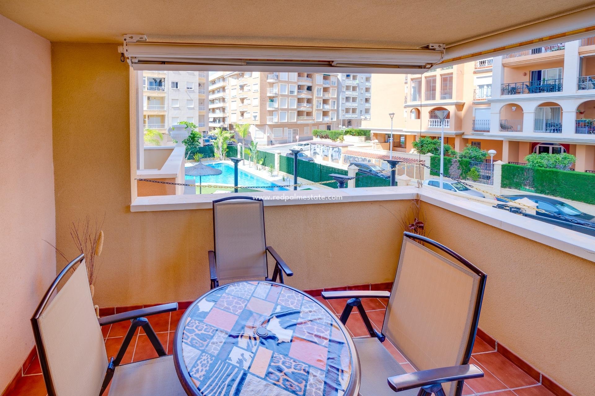 Reventa - Apartmentos -
Torrevieja - Playa de los Locos