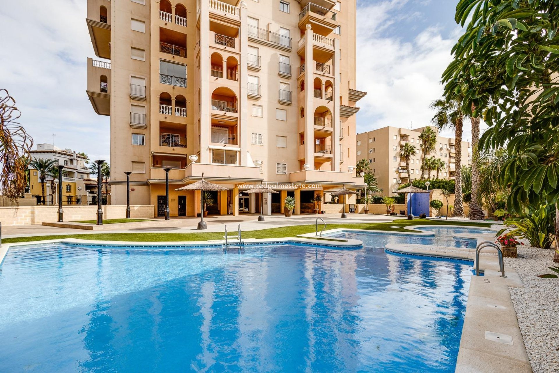 Reventa - Apartmentos -
Torrevieja - Playa de los Locos