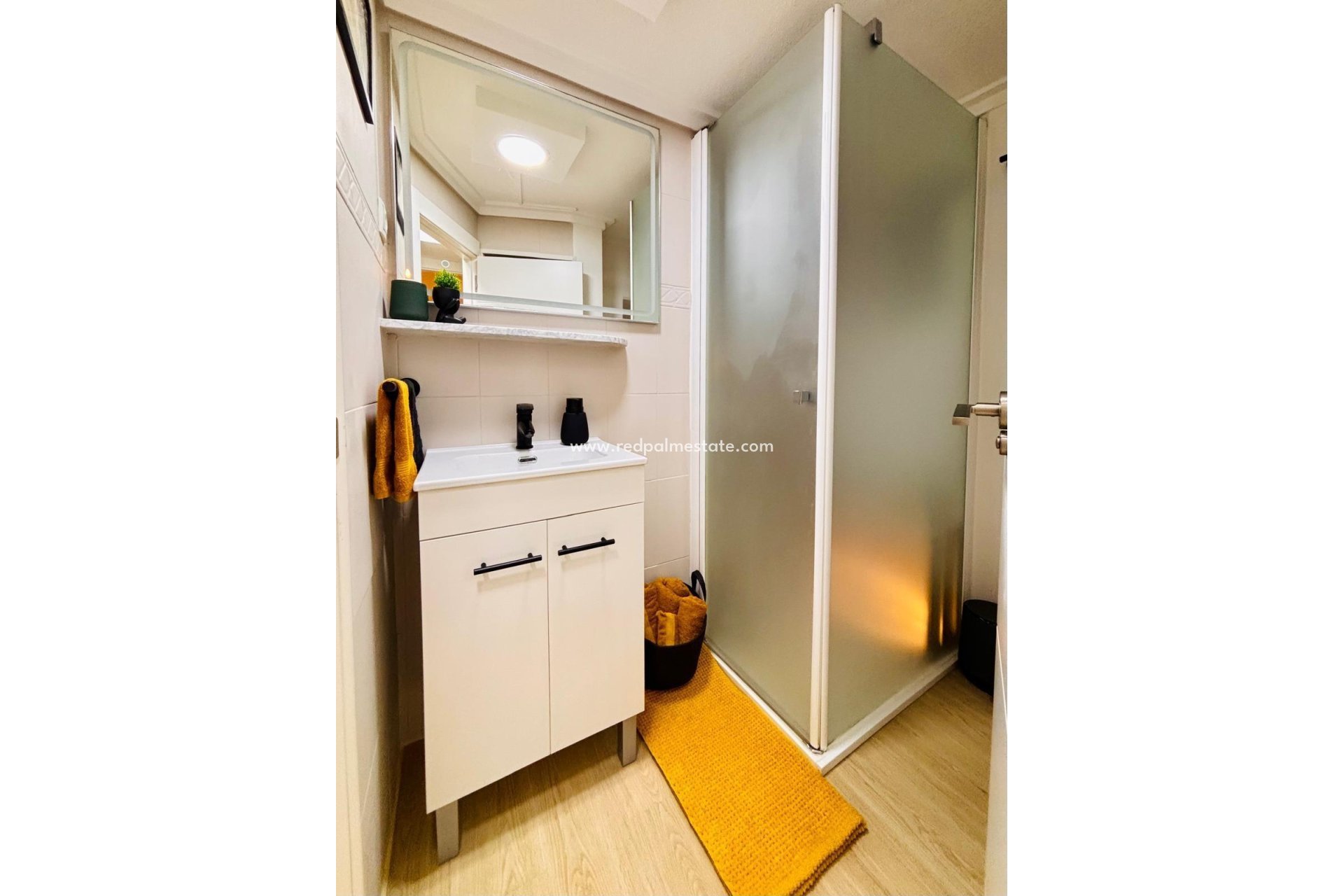 Reventa - Apartmentos -
Torrevieja - Playa de los Locos