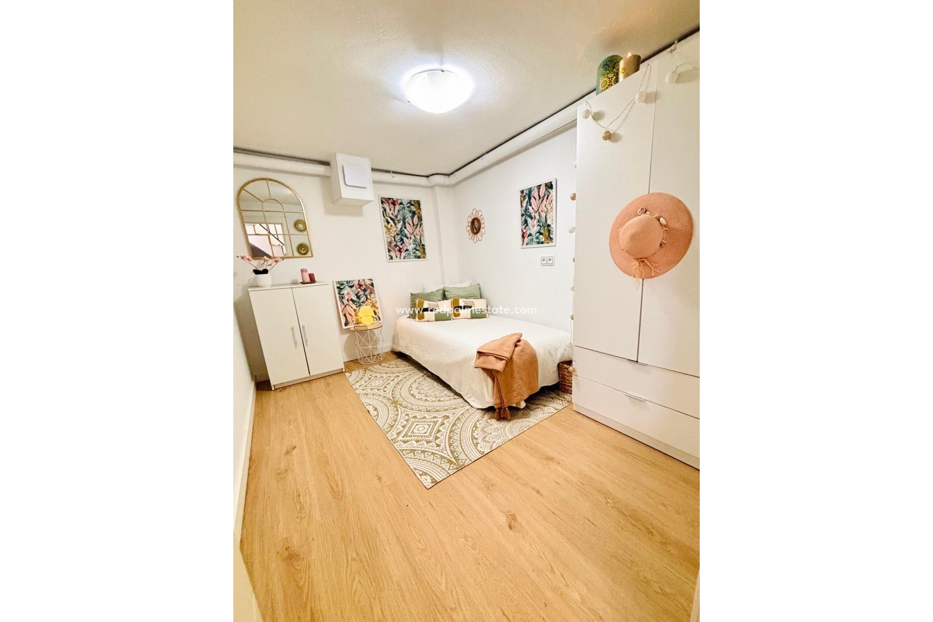 Reventa - Apartmentos -
Torrevieja - Playa de los Locos