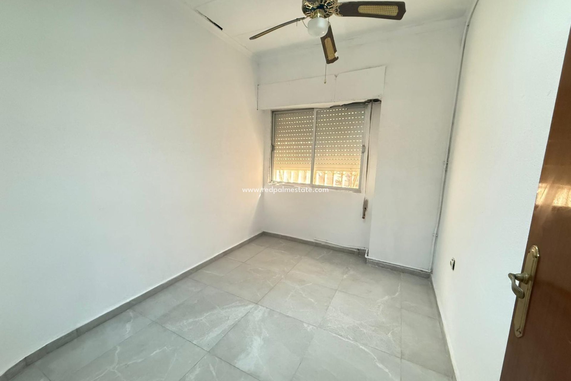 Reventa - Apartmentos -
Torrevieja - Playa de los Locos