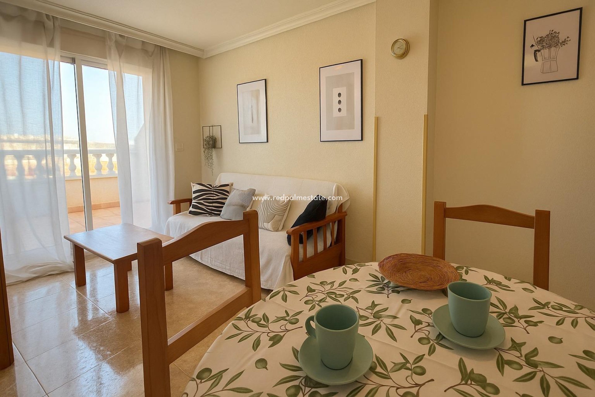 Reventa - Apartmentos -
Torrevieja - Playa de los Locos
