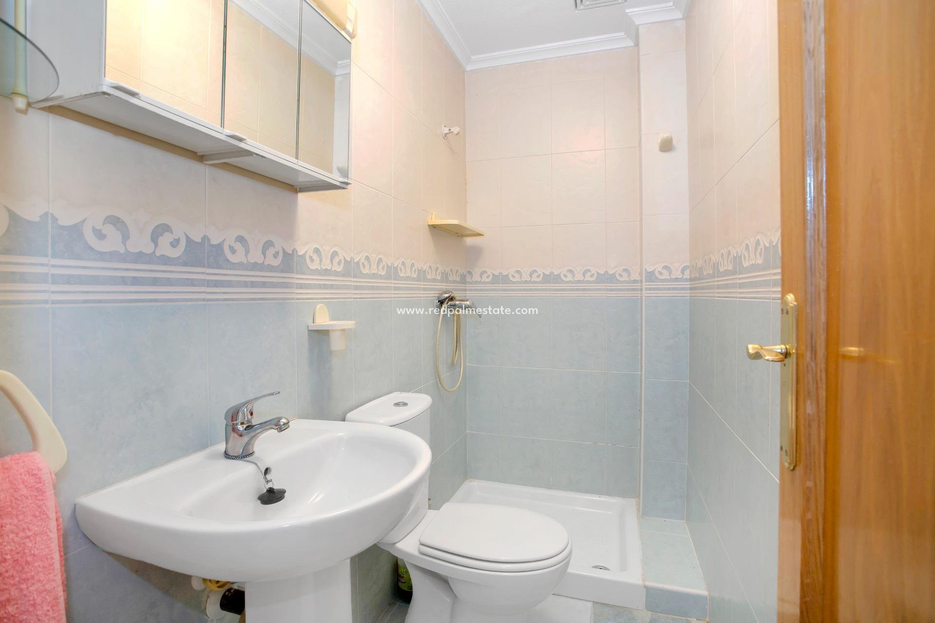 Reventa - Apartmentos -
Torrevieja - Playa de los Locos