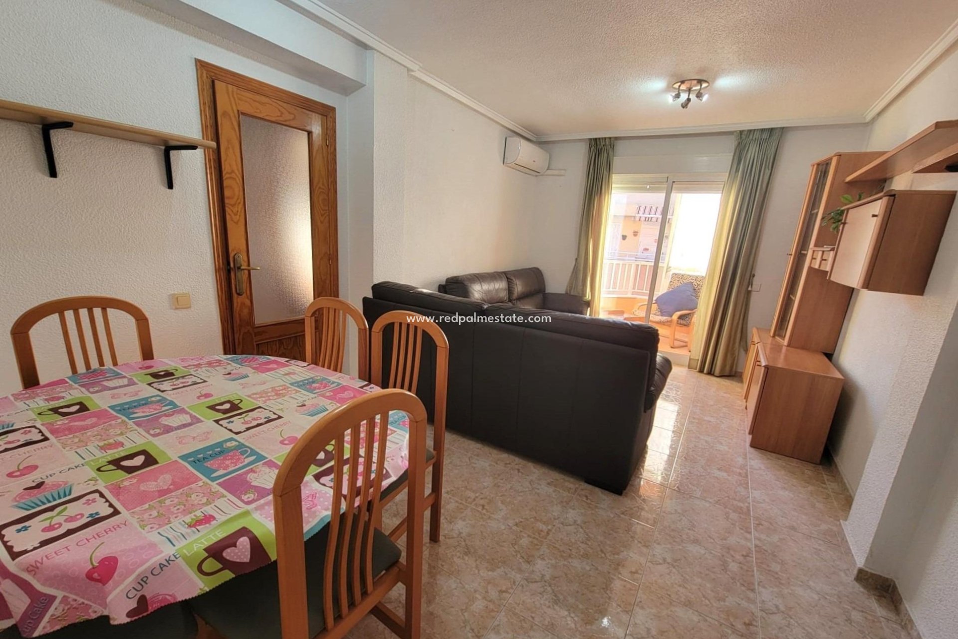 Reventa - Apartmentos -
Torrevieja - Playa de los Locos