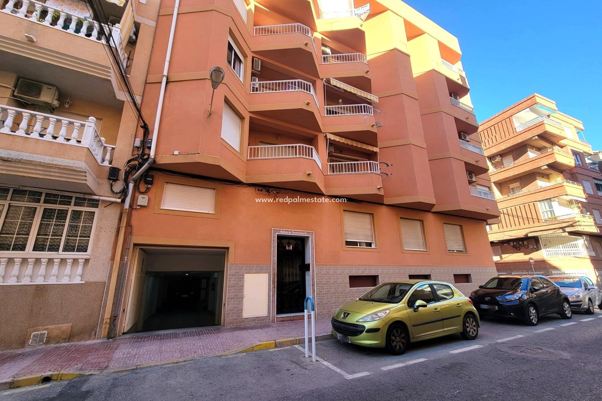 Reventa - Apartmentos -
Torrevieja - Playa de los Locos