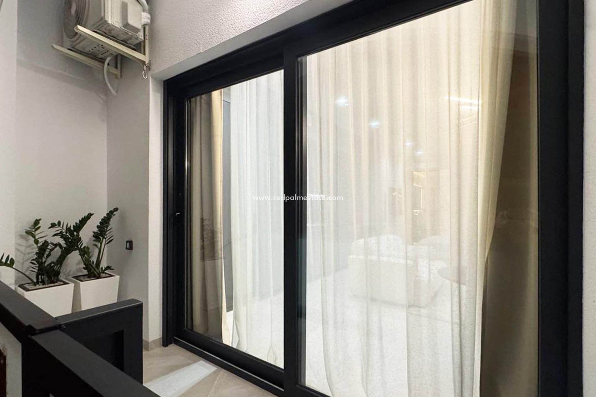 Reventa - Apartmentos -
Torrevieja - Playa de los Locos