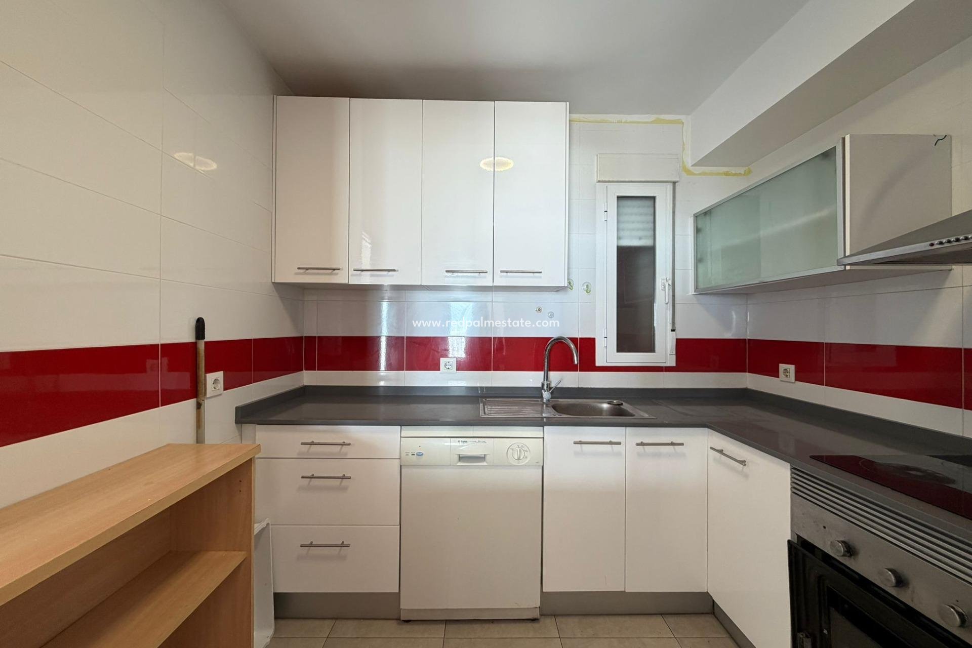 Reventa - Apartmentos -
Torrevieja - Playa de los Locos