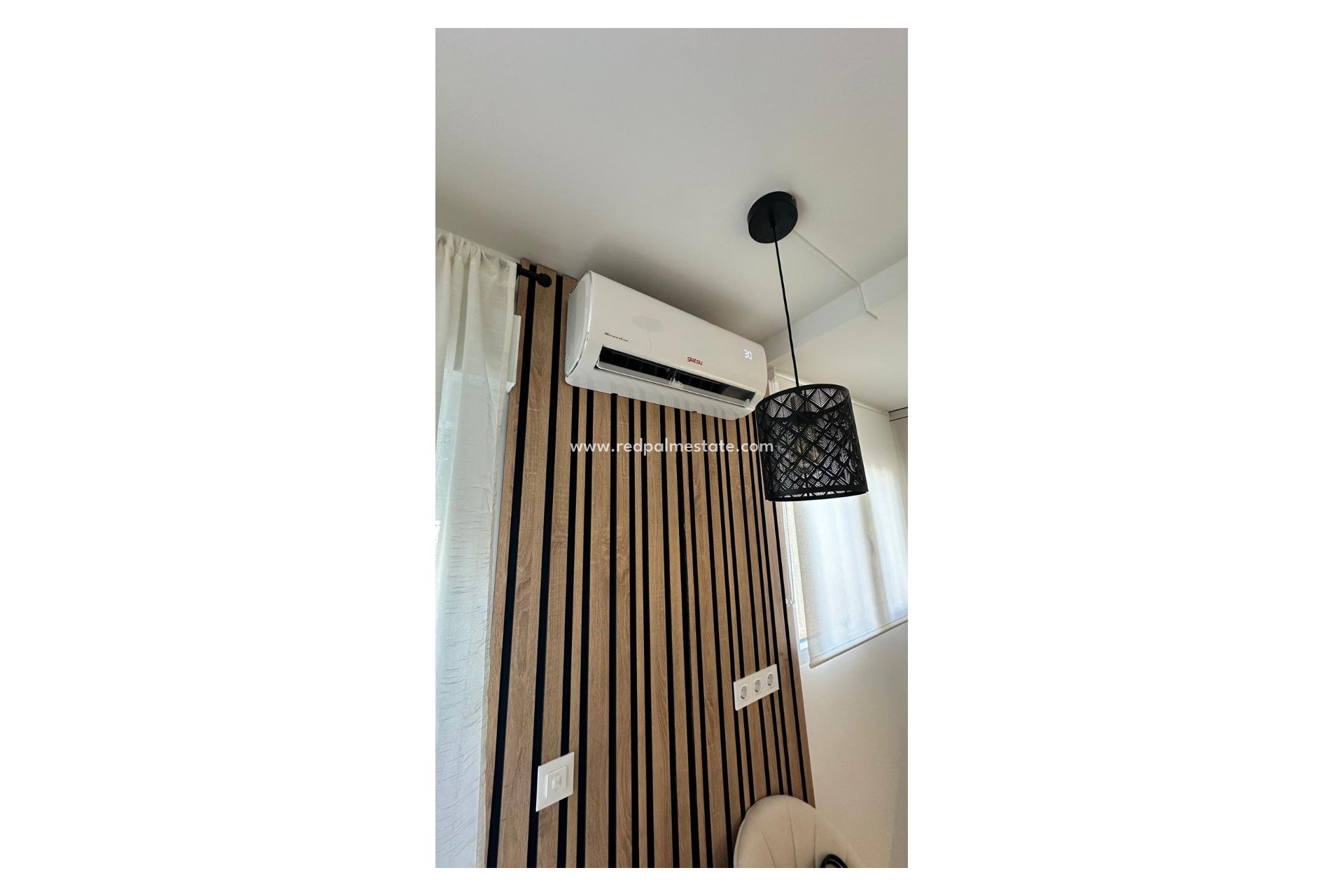 Reventa - Apartmentos -
Torrevieja - Playa de los Locos