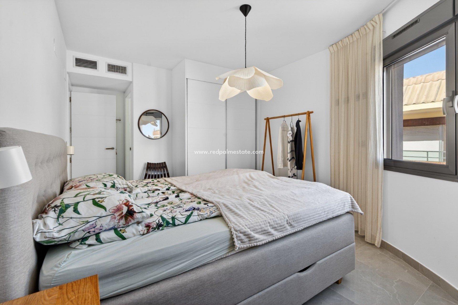 Reventa - Apartmentos -
Torrevieja - Playa de los Locos