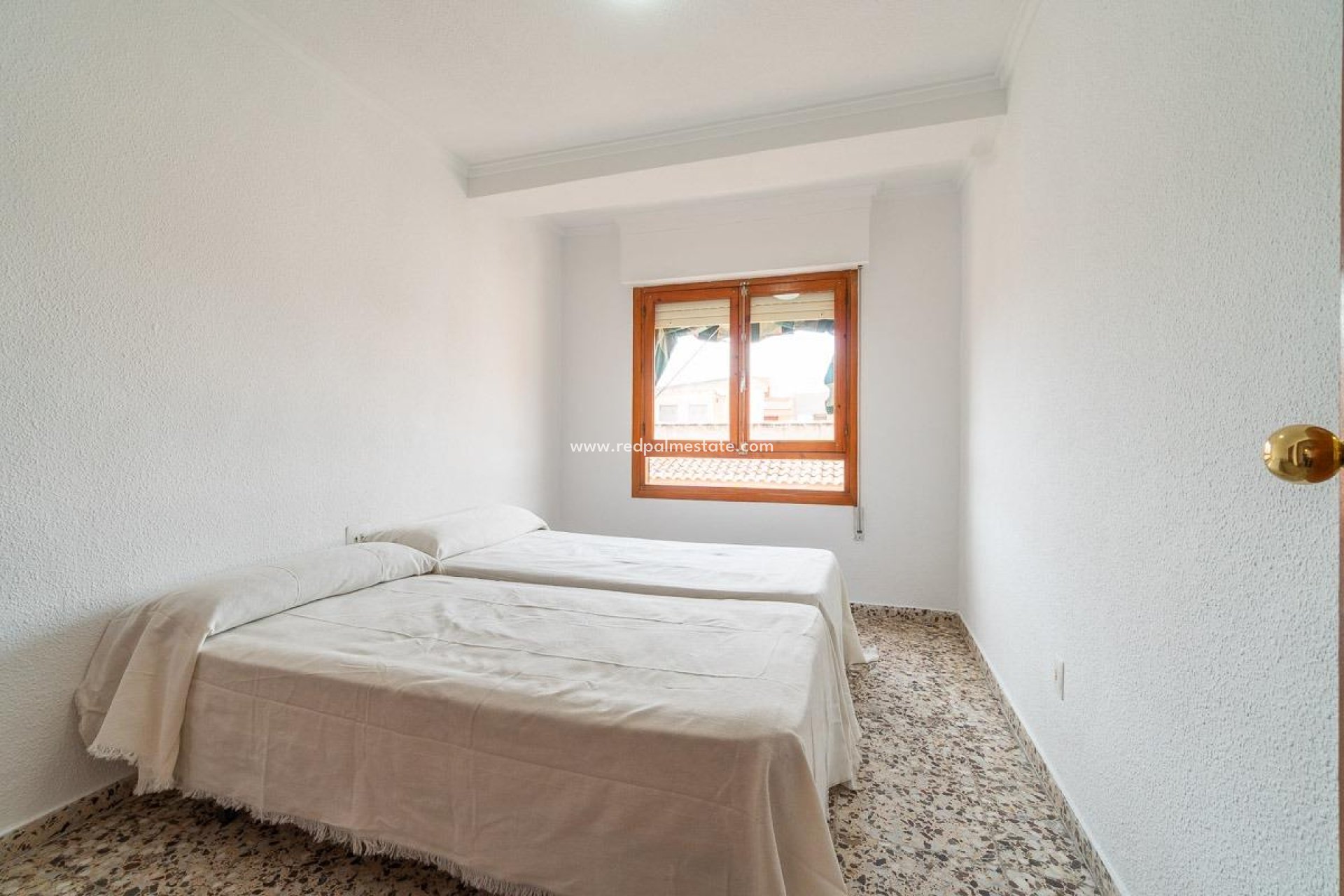 Reventa - Apartmentos -
Torrevieja - Playa de los Naufragos