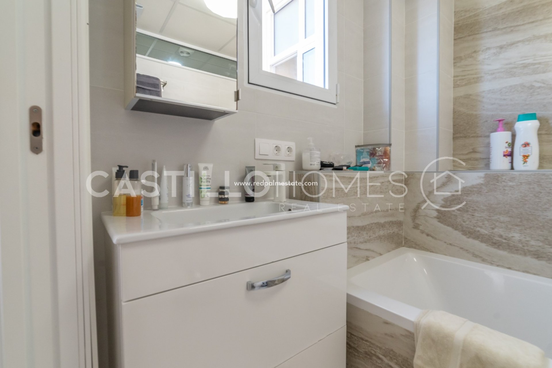 Reventa - Apartmentos -
Torrevieja - Playa del Cura