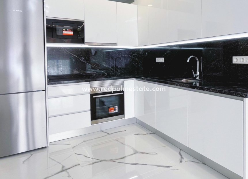 Reventa - Apartmentos -
Torrevieja - Playa del Cura