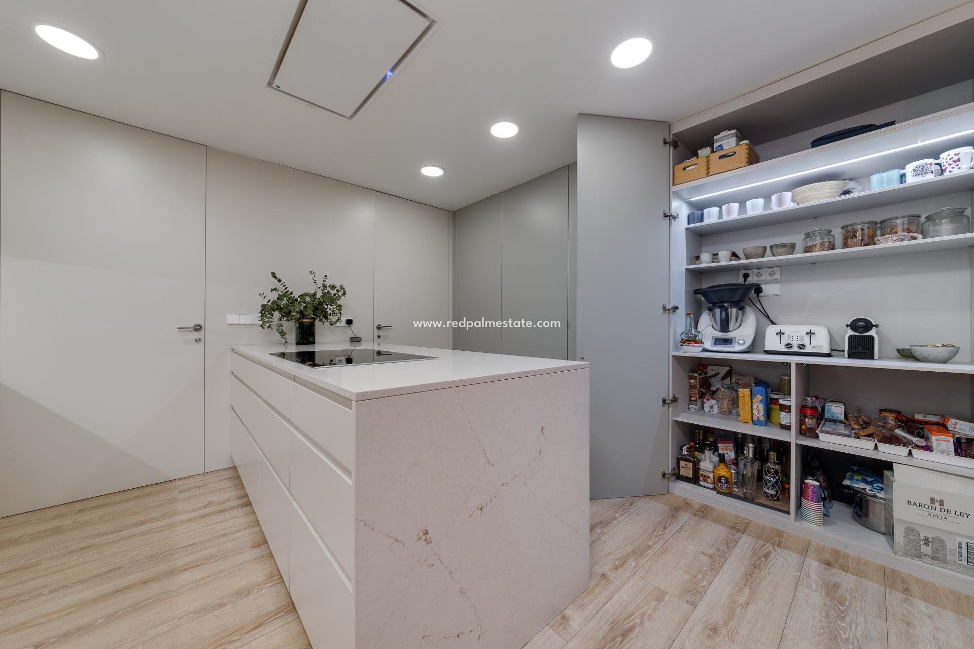 Reventa - Apartmentos -
Torrevieja - Playa del Cura