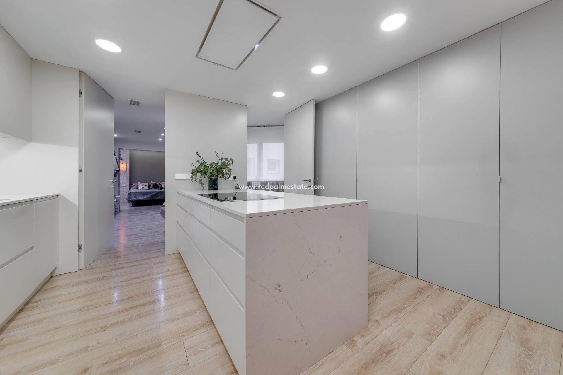 Reventa - Apartmentos -
Torrevieja - Playa del Cura