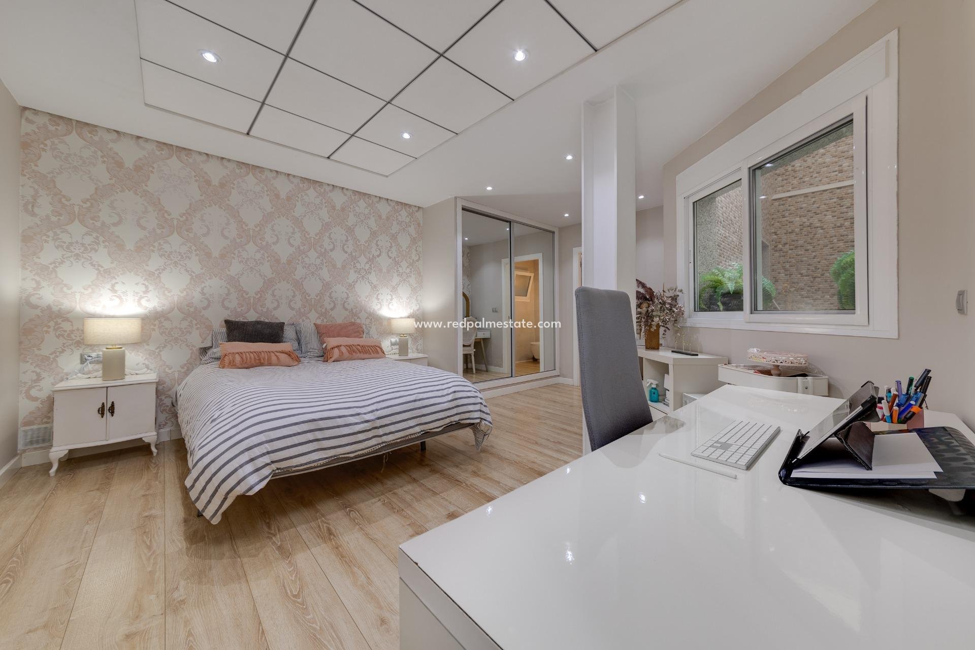 Reventa - Apartmentos -
Torrevieja - Playa del Cura