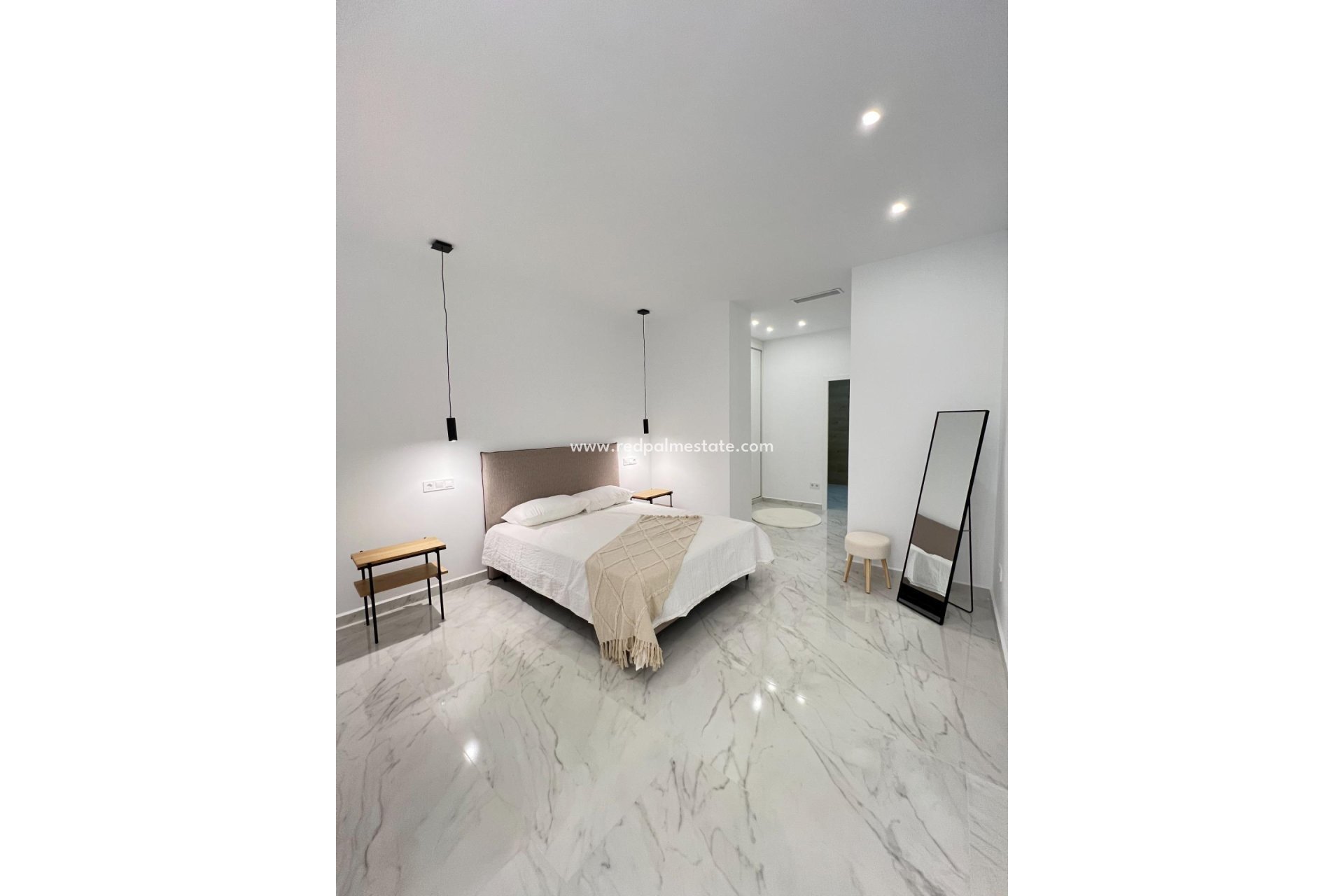 Reventa - Apartmentos -
Torrevieja - Playa del cura