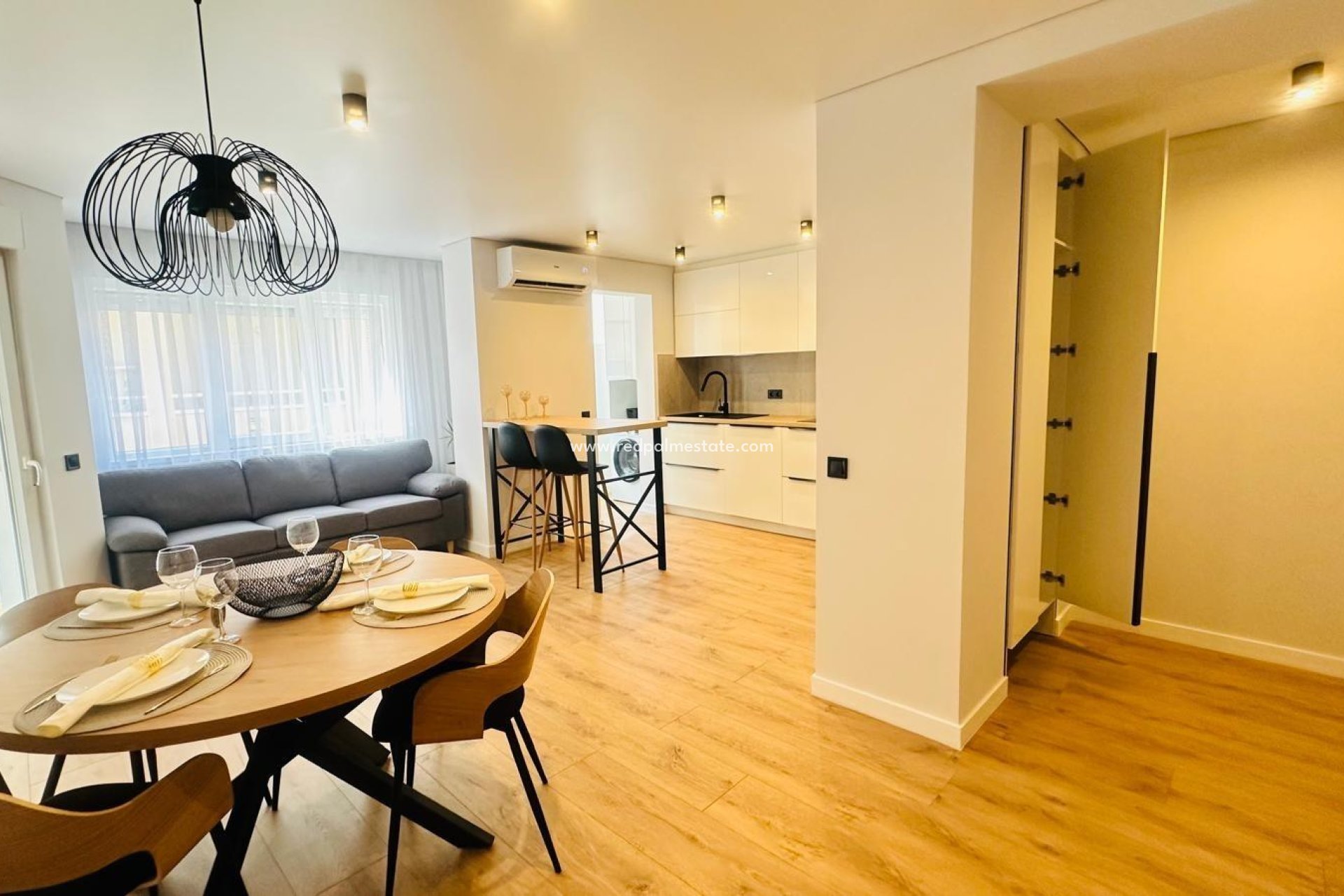 Reventa - Apartmentos -
Torrevieja - Playa del Cura