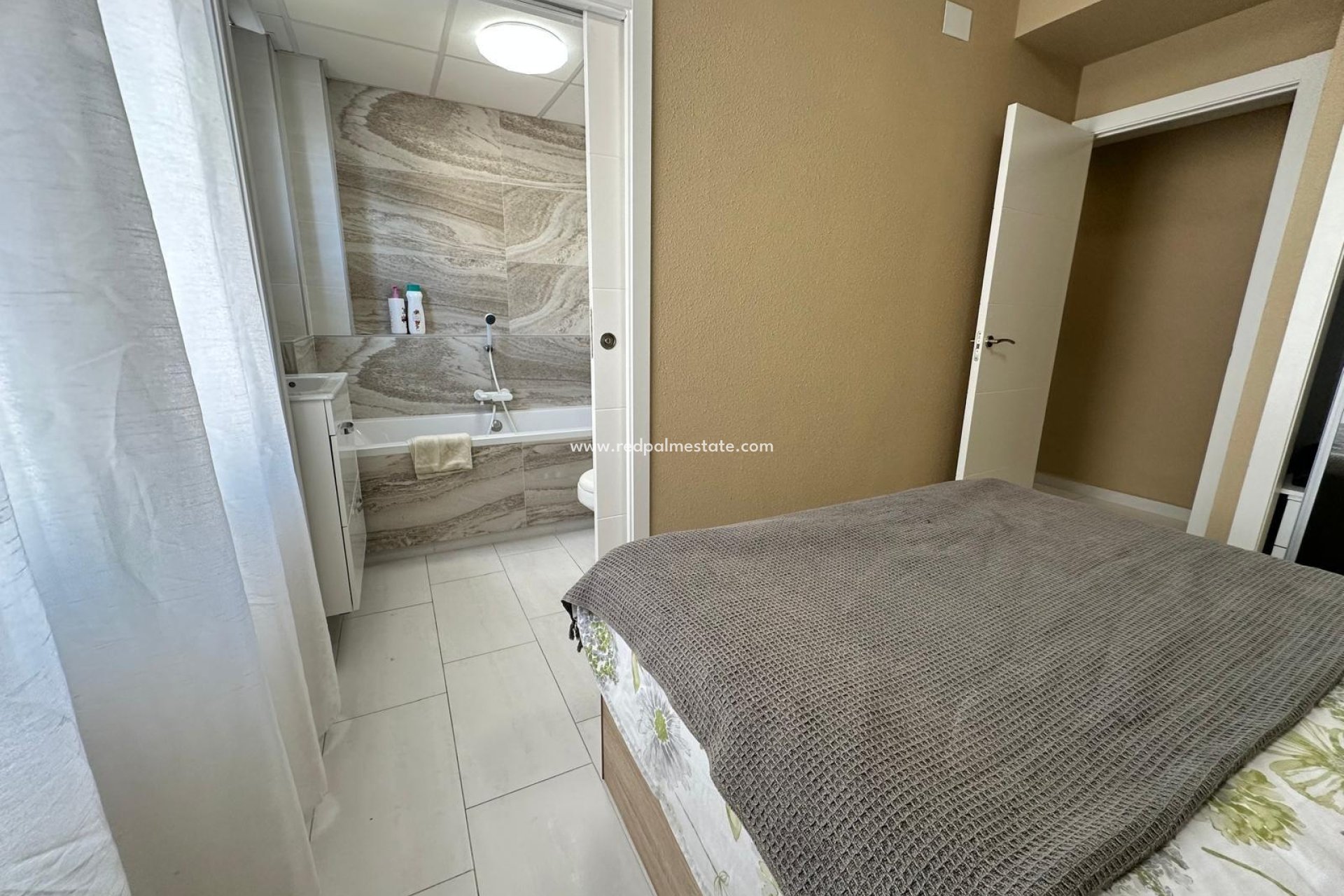 Reventa - Apartmentos -
Torrevieja - Playa del Cura