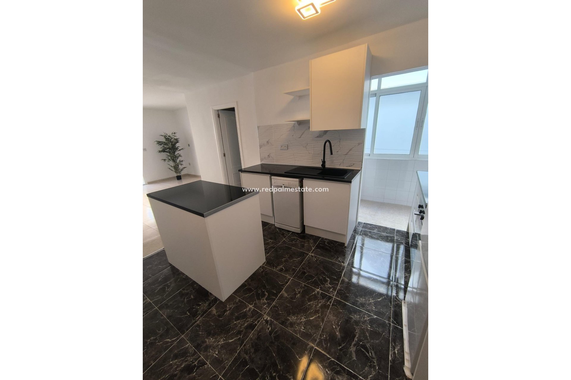 Reventa - Apartmentos -
Torrevieja - Playa del cura