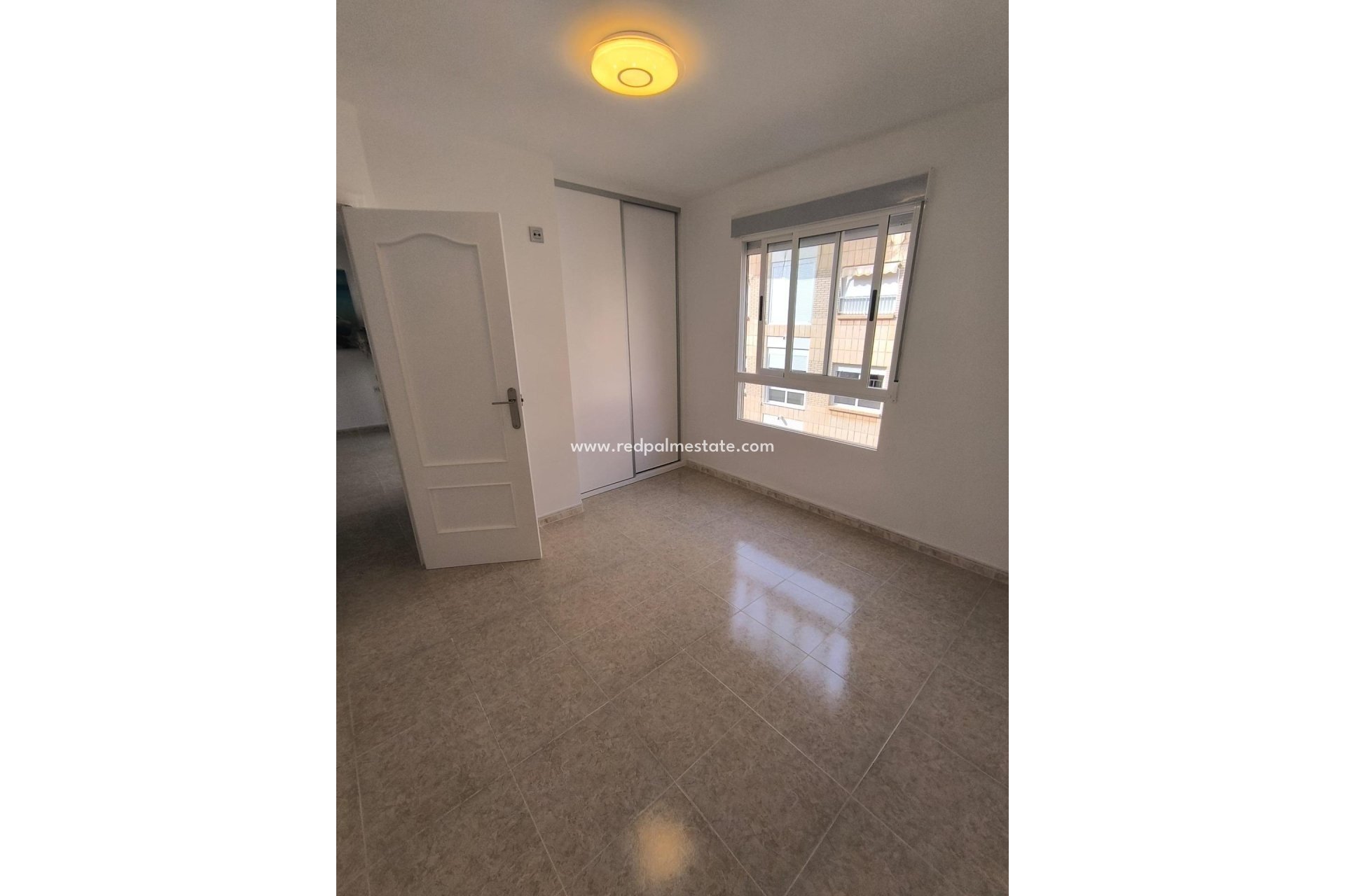 Reventa - Apartmentos -
Torrevieja - Playa del cura