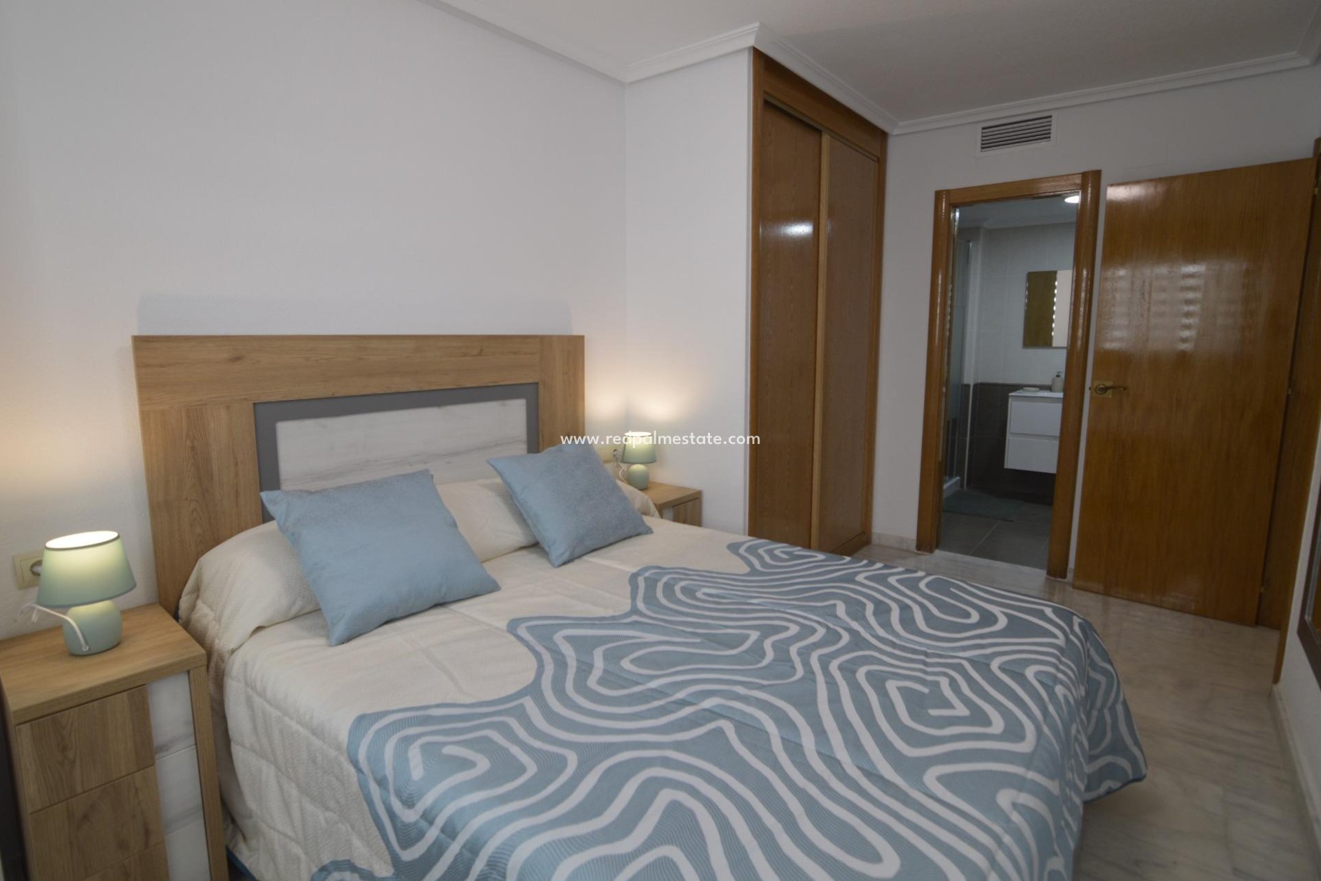 Reventa - Apartmentos -
Torrevieja - Playa del Cura