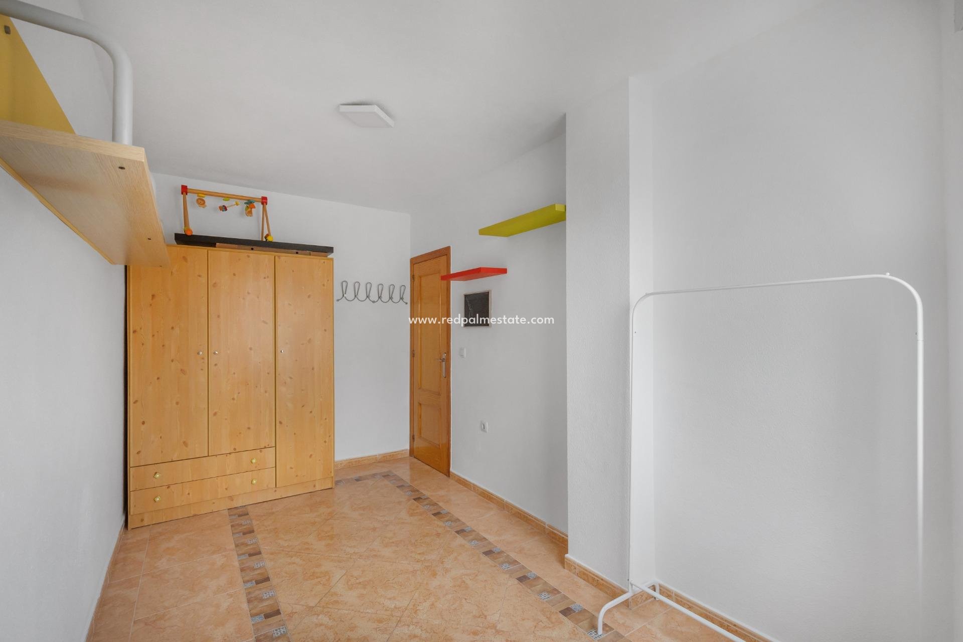 Reventa - Apartmentos -
Torrevieja - Playa del Cura