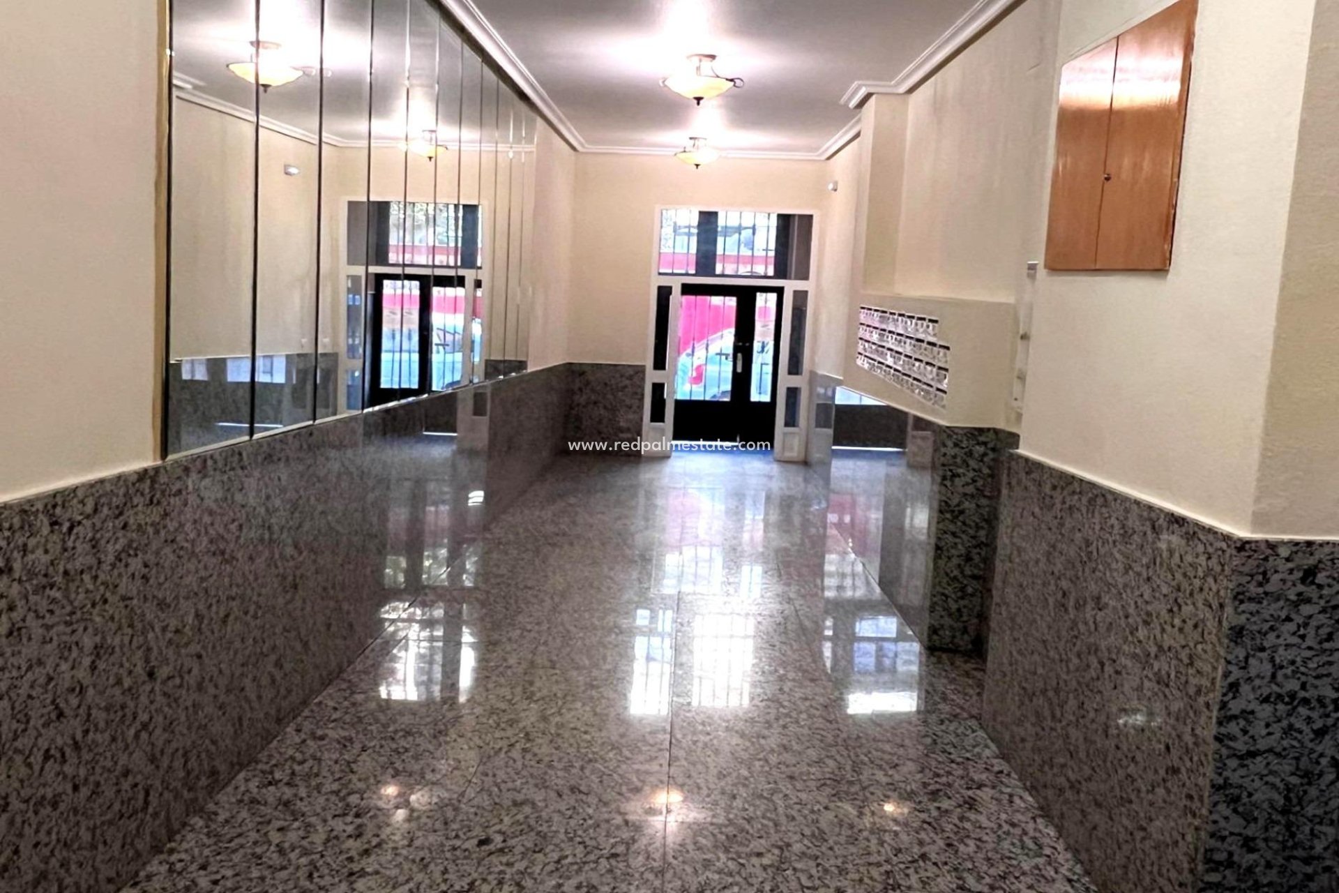 Reventa - Apartmentos -
Torrevieja - Playa del Cura