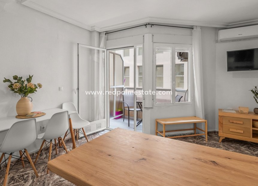 Reventa - Apartmentos -
Torrevieja - Playa del Cura