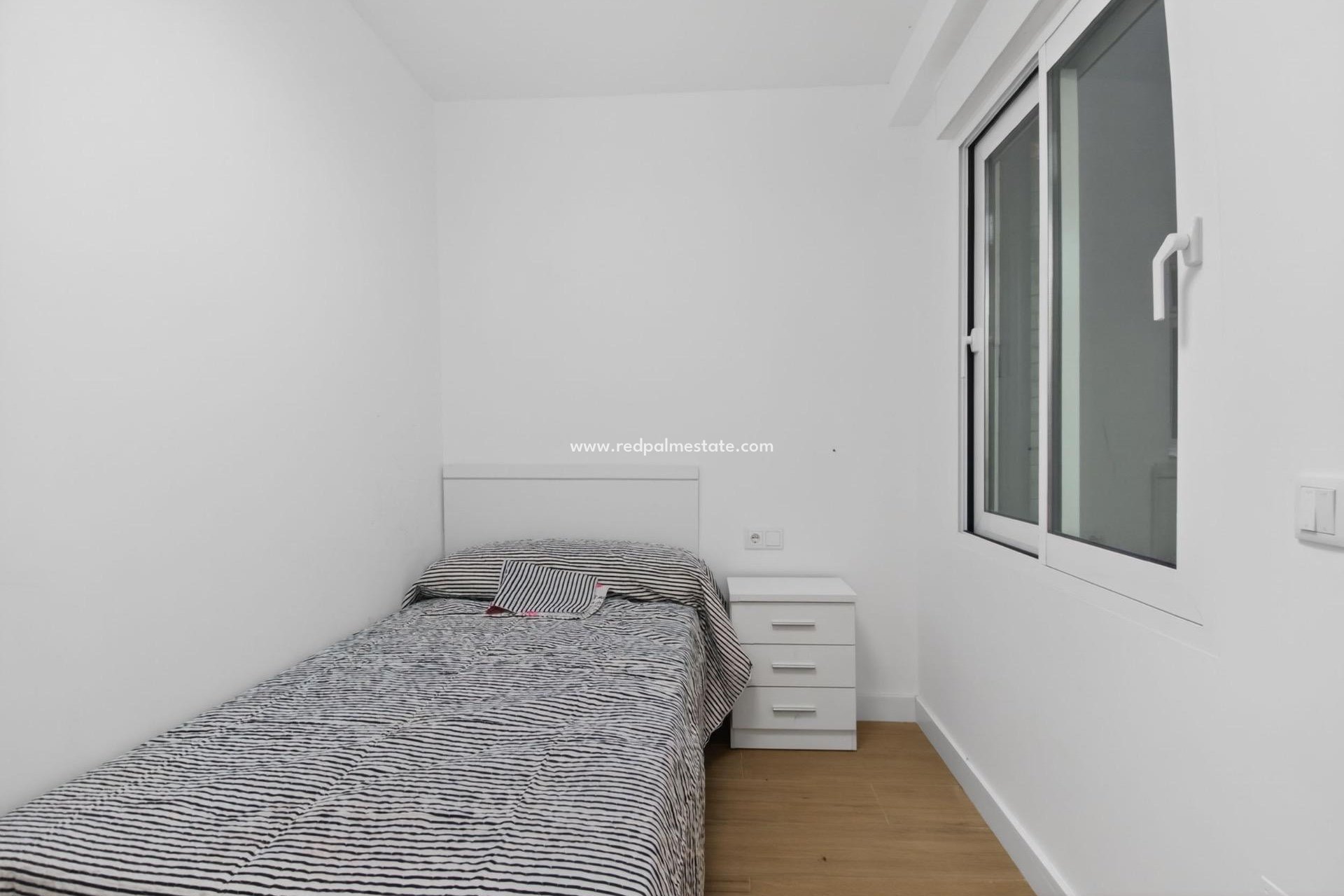 Reventa - Apartmentos -
Torrevieja - Playa del cura