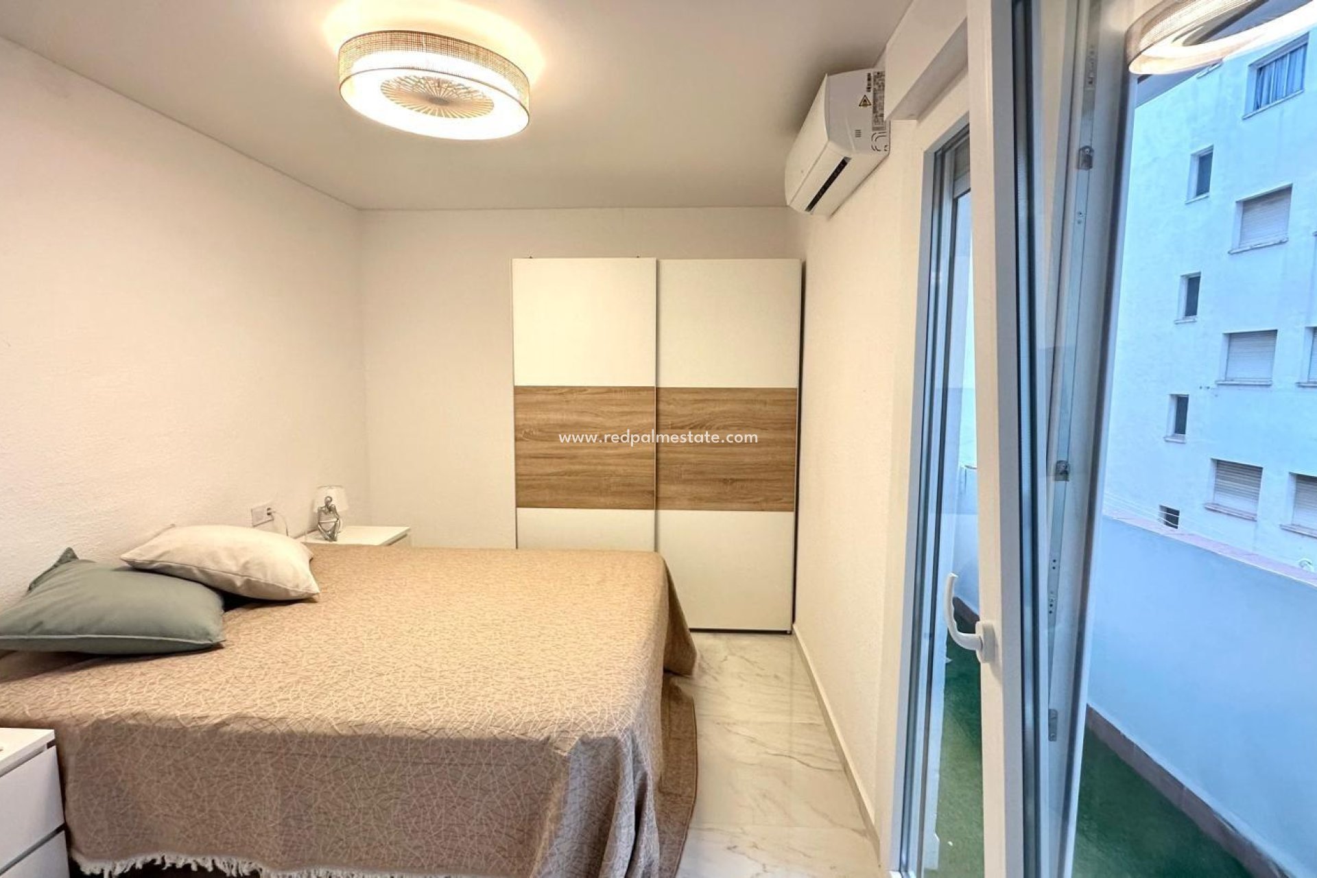 Reventa - Apartmentos -
Torrevieja - Playa del Cura