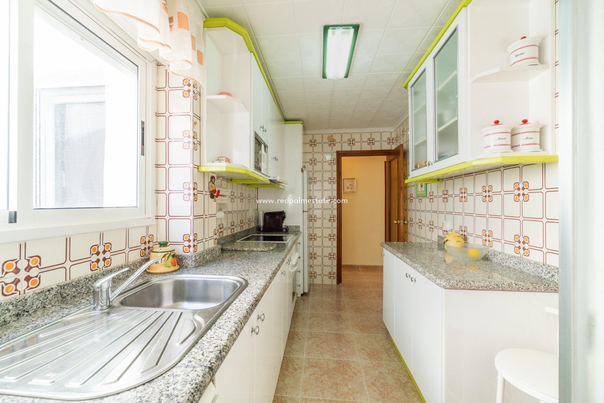 Reventa - Apartmentos -
Torrevieja - Playa del cura